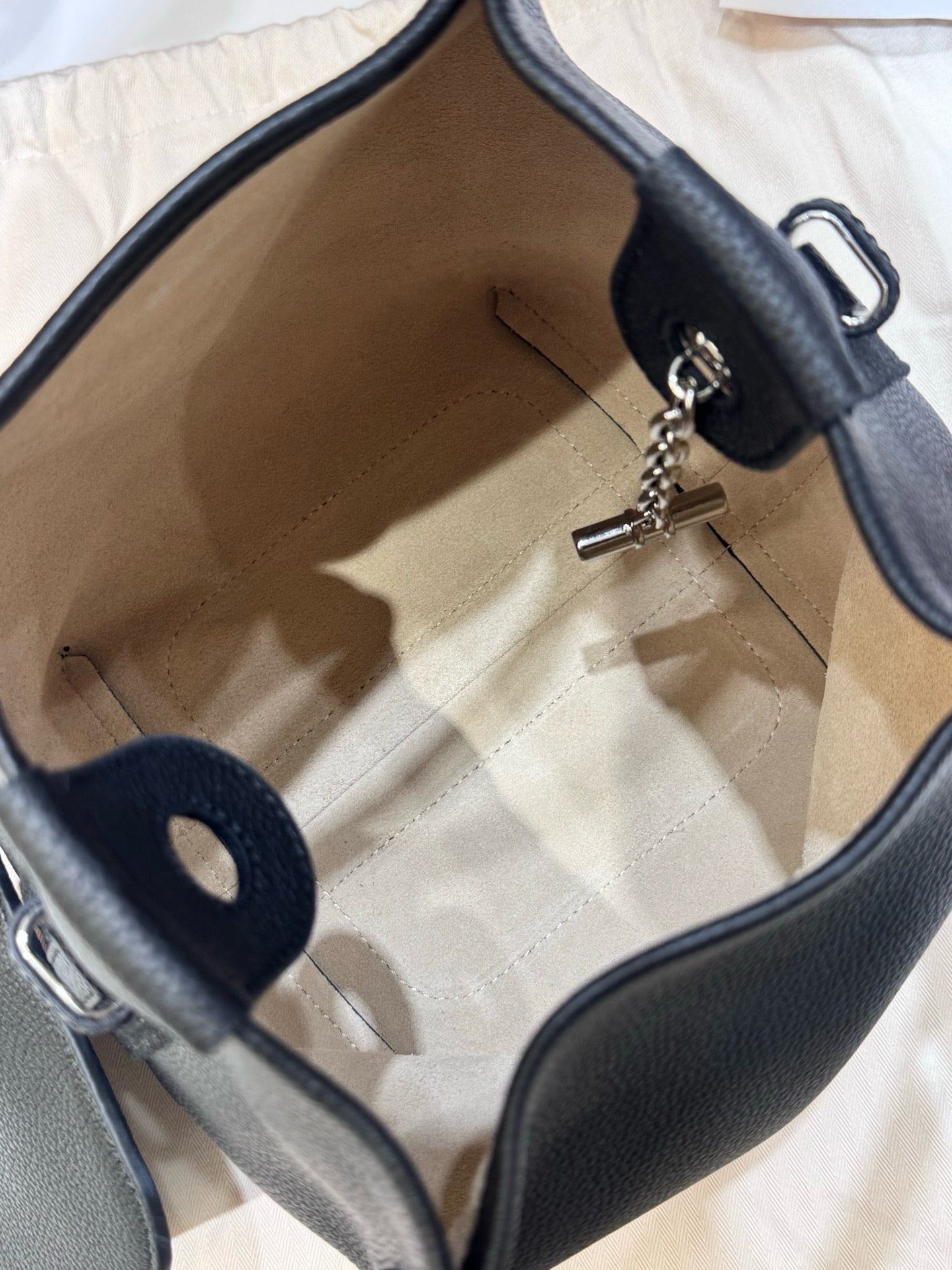 로로피아나 베일 스몰 백