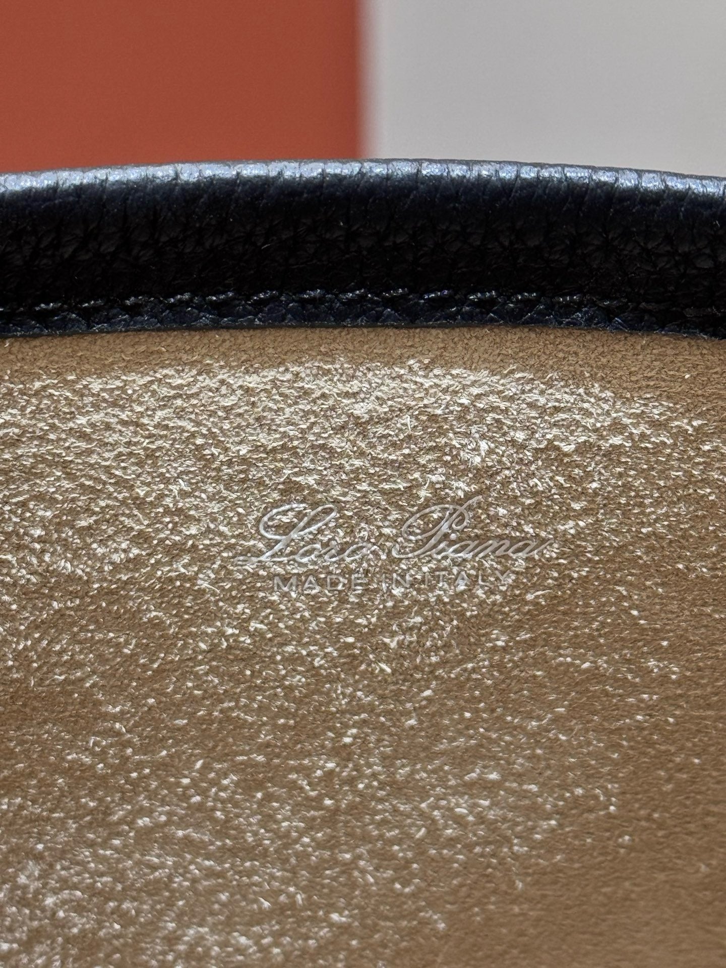 로로피아나 베일 스몰 백