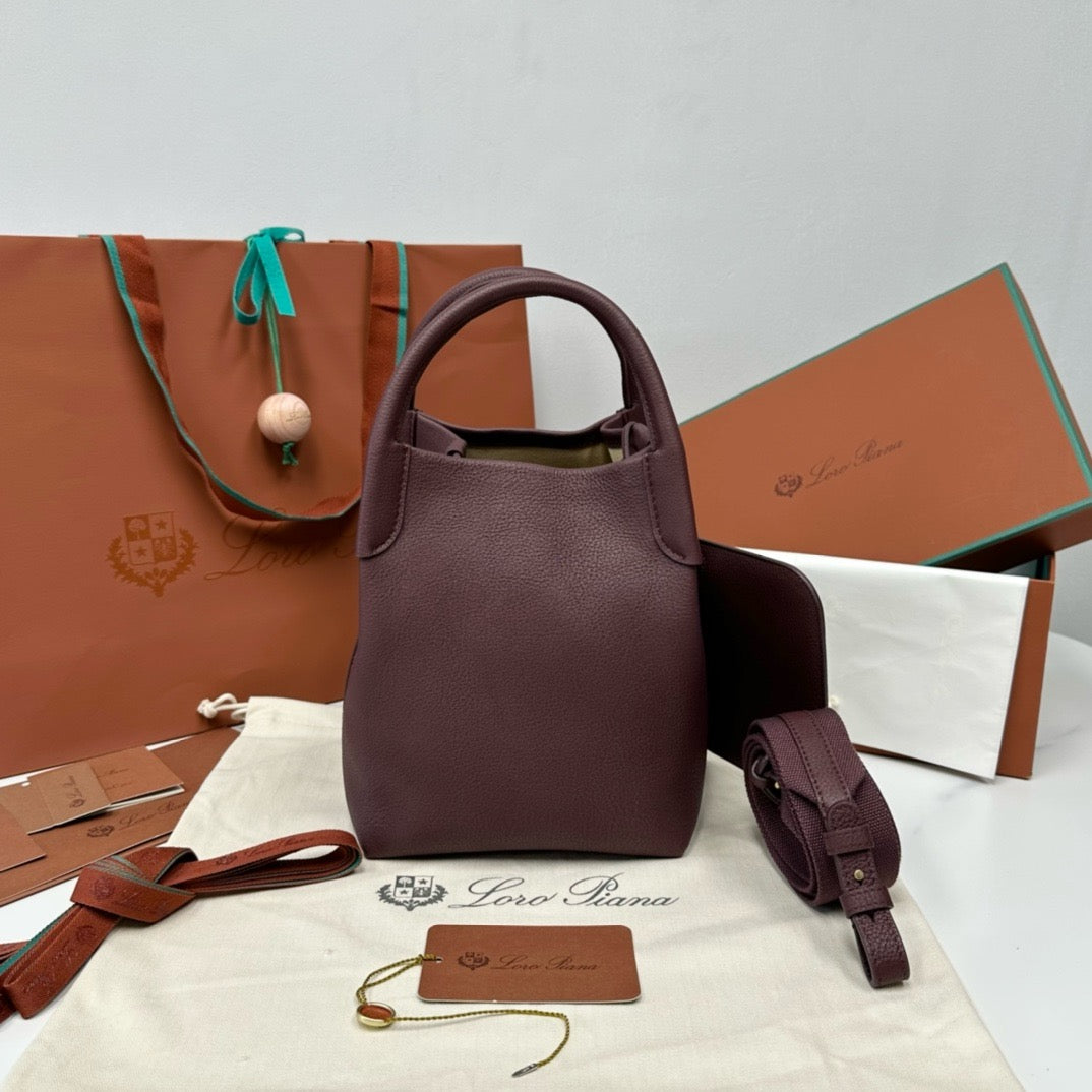 로로피아나 베일 스몰 백