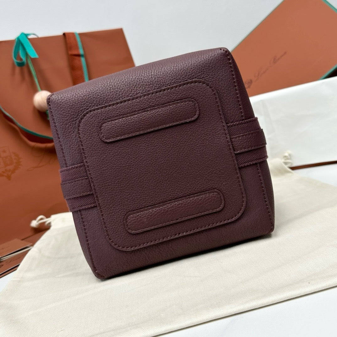 로로피아나 베일 스몰 백