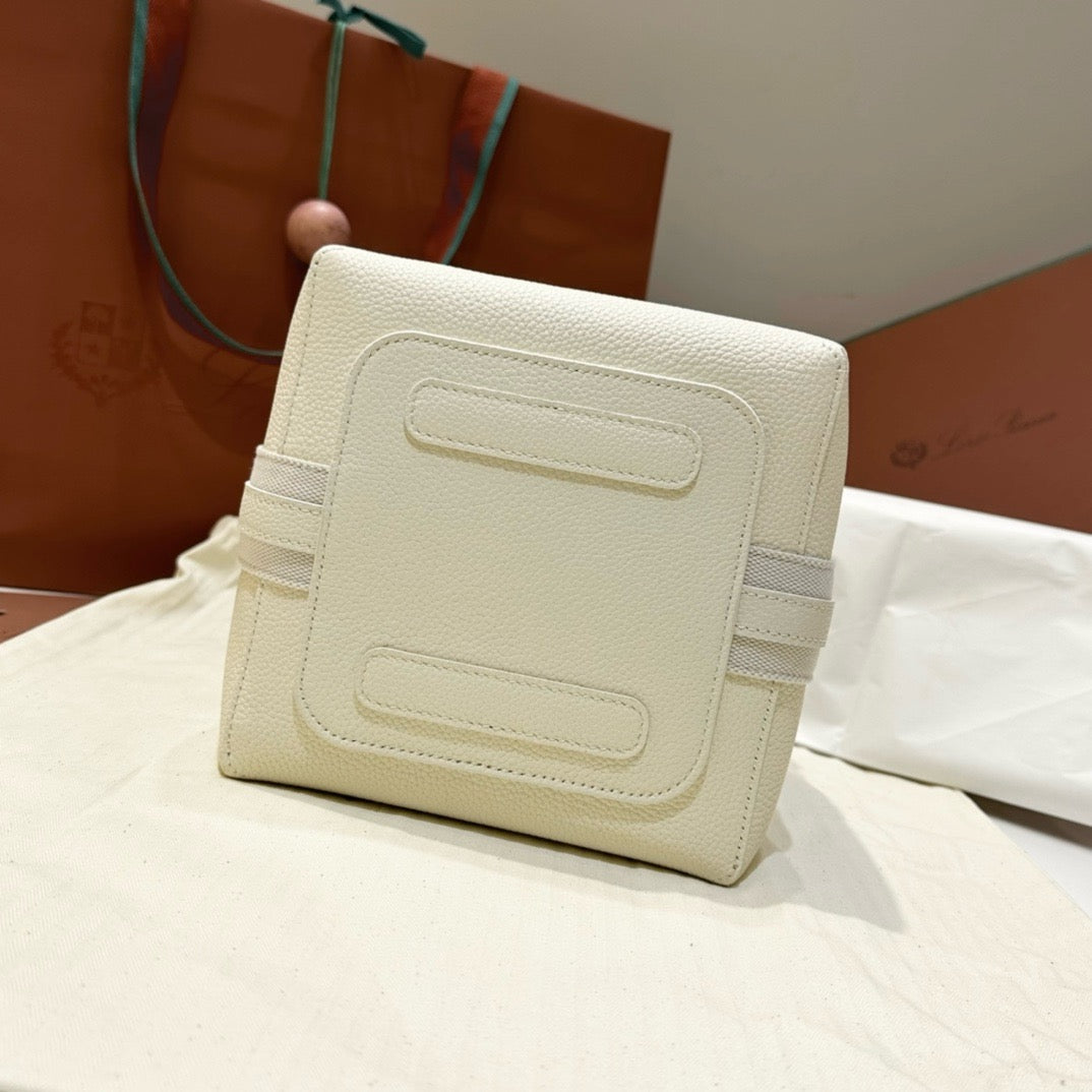 로로피아나 베일 스몰 백