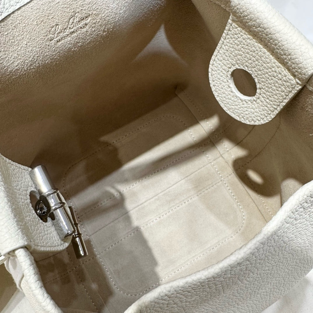 로로피아나 베일 스몰 백