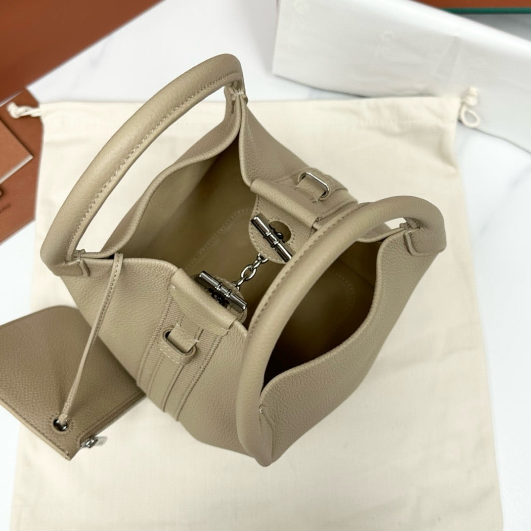 로로피아나 베일 스몰 백