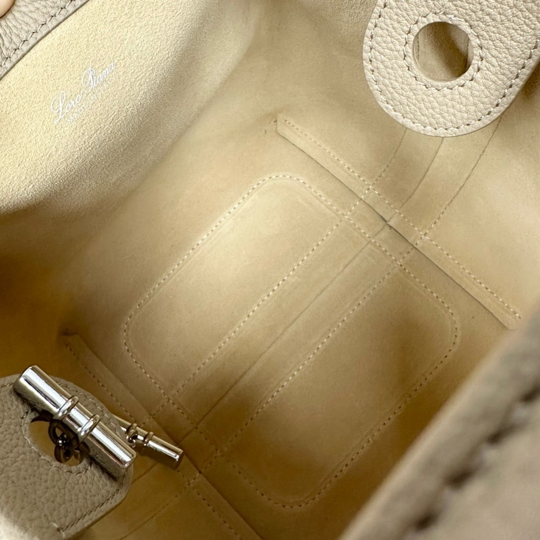 로로피아나 베일 스몰 백