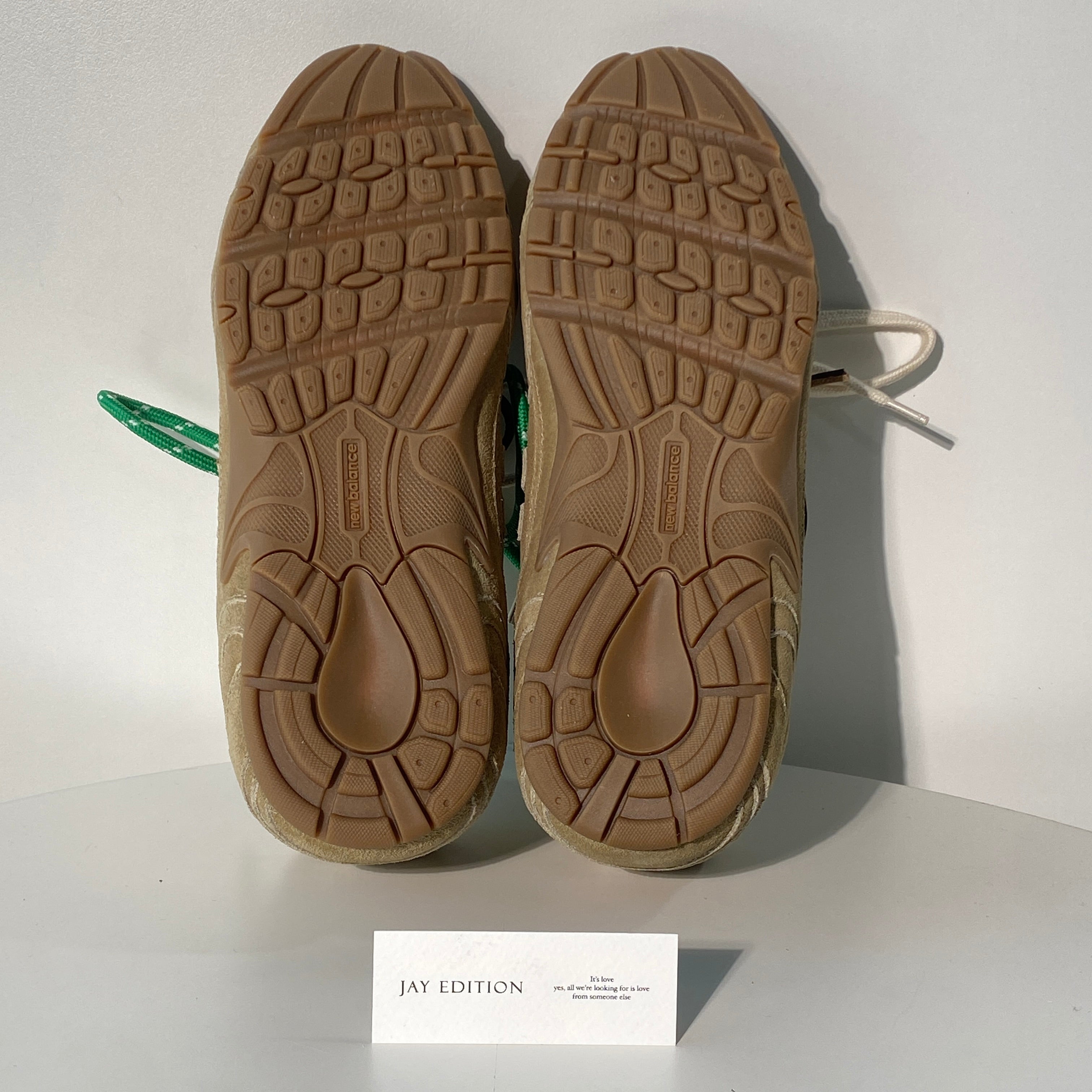 국내) 뉴발란스 x 미우미우 530 스웨이드 메쉬 스니커즈 에크루 / 40