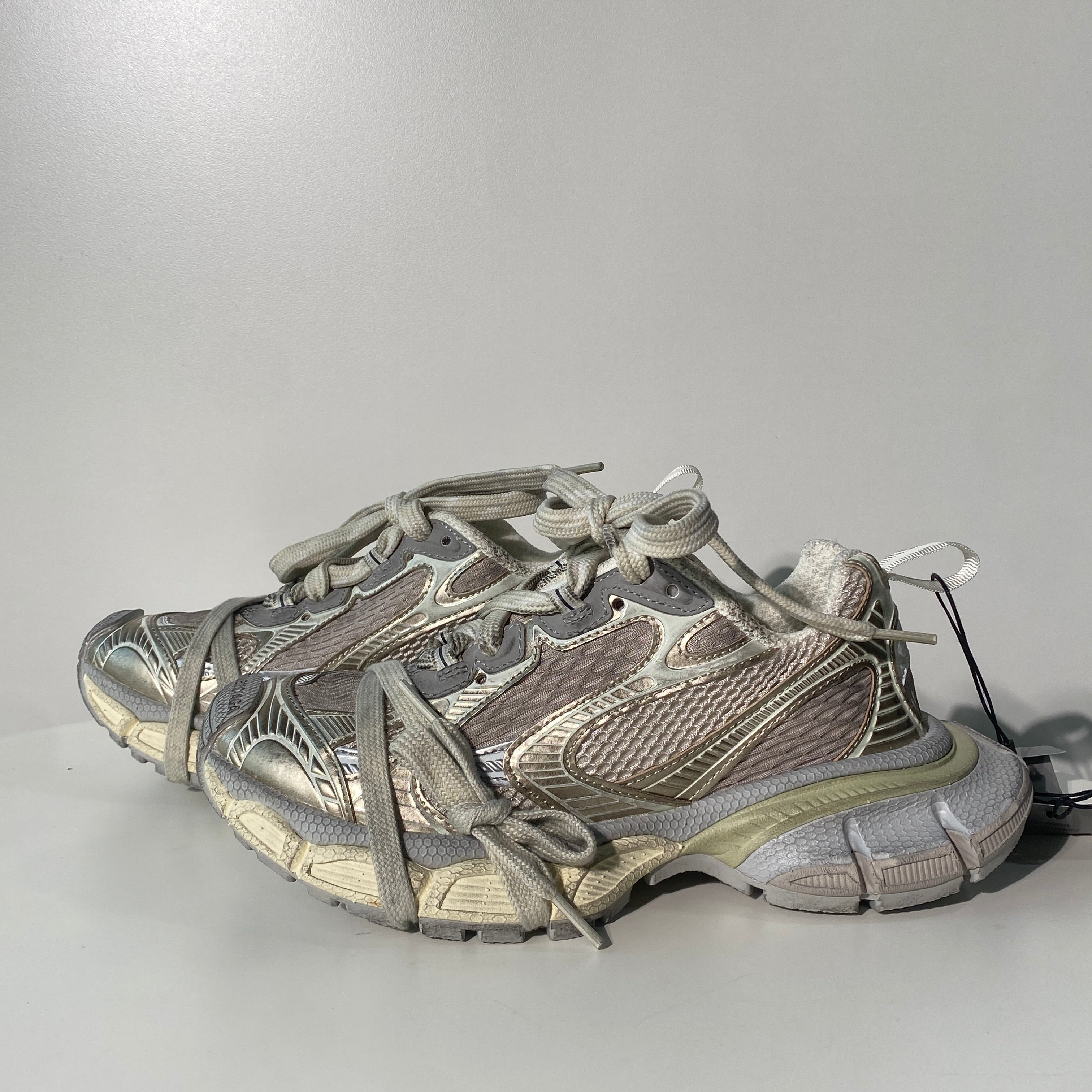 국내) 발렌시아가 스니커즈 3XL 에그쉘 36