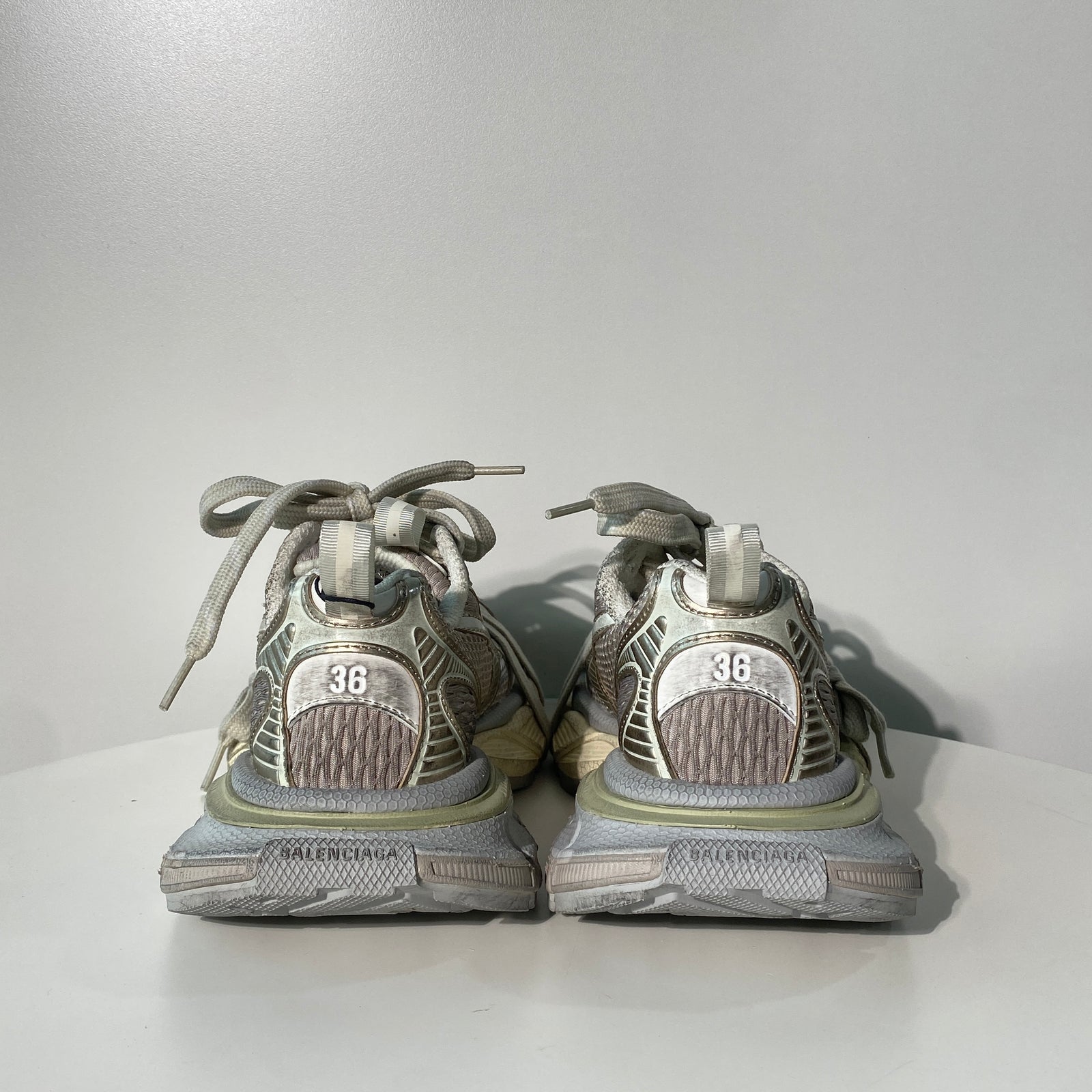 국내) 발렌시아가 스니커즈 3XL 에그쉘 36