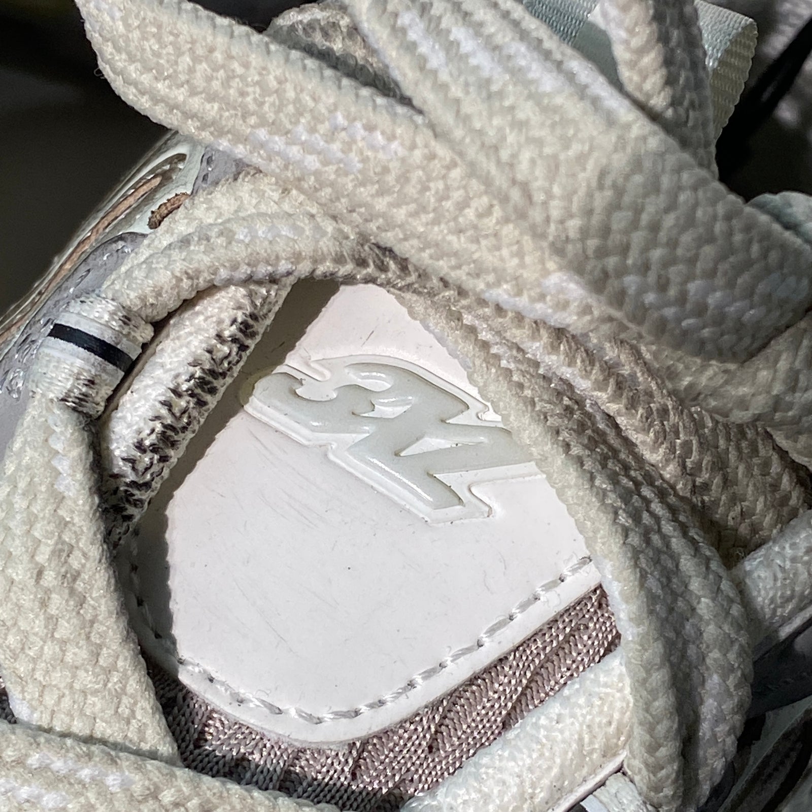 국내) 발렌시아가 스니커즈 3XL 에그쉘 36