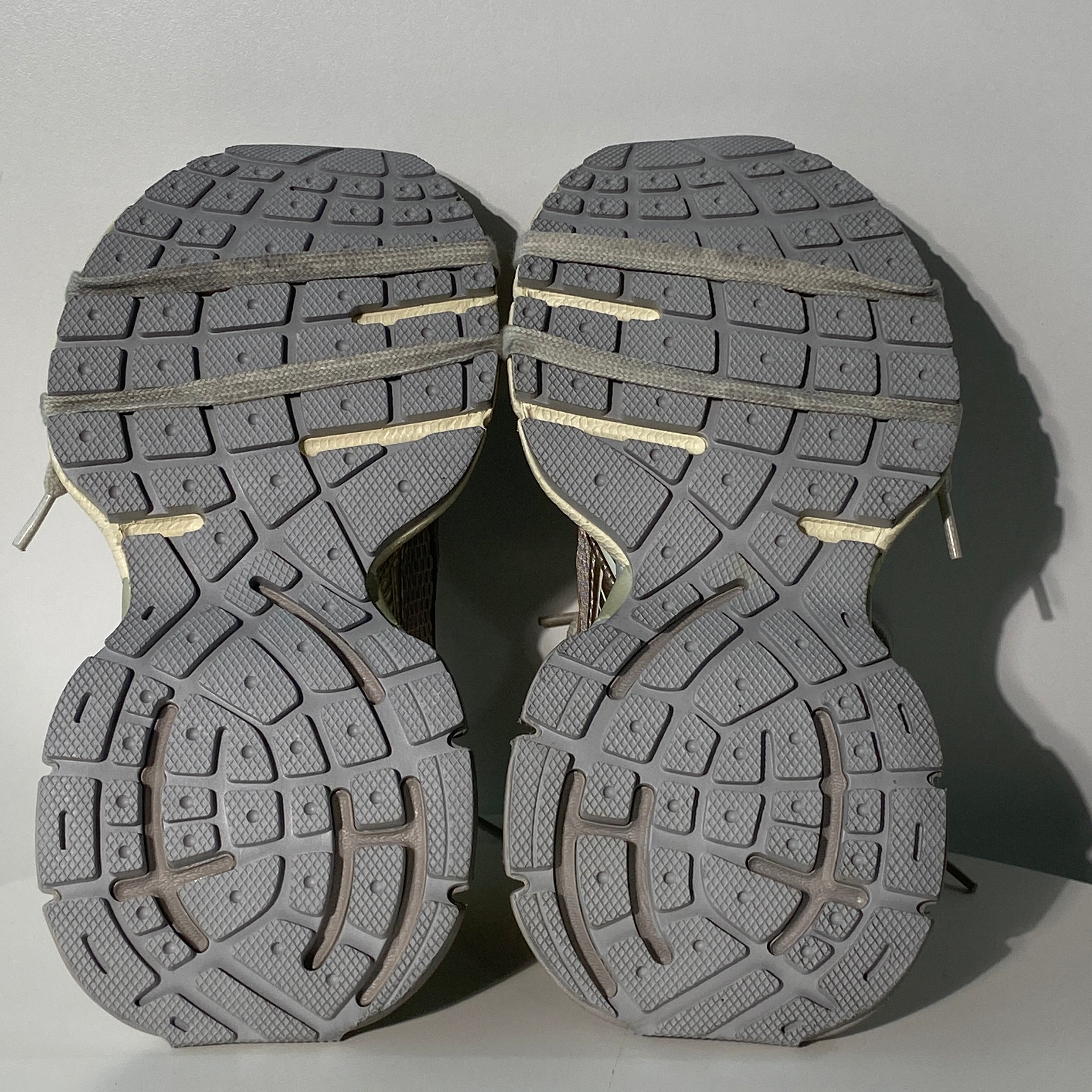 국내) 발렌시아가 스니커즈 3XL 에그쉘 36