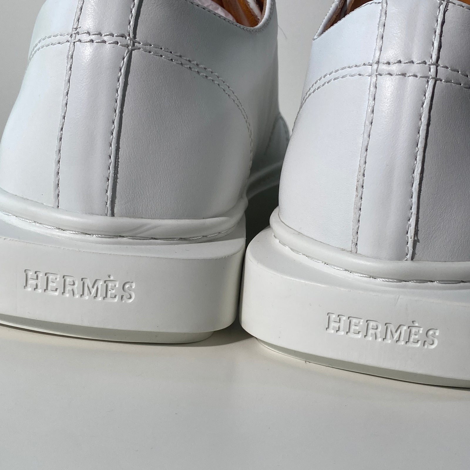 국내) 초미세하자) 에르메스 하루 더비 스니커즈 / 화이트 46