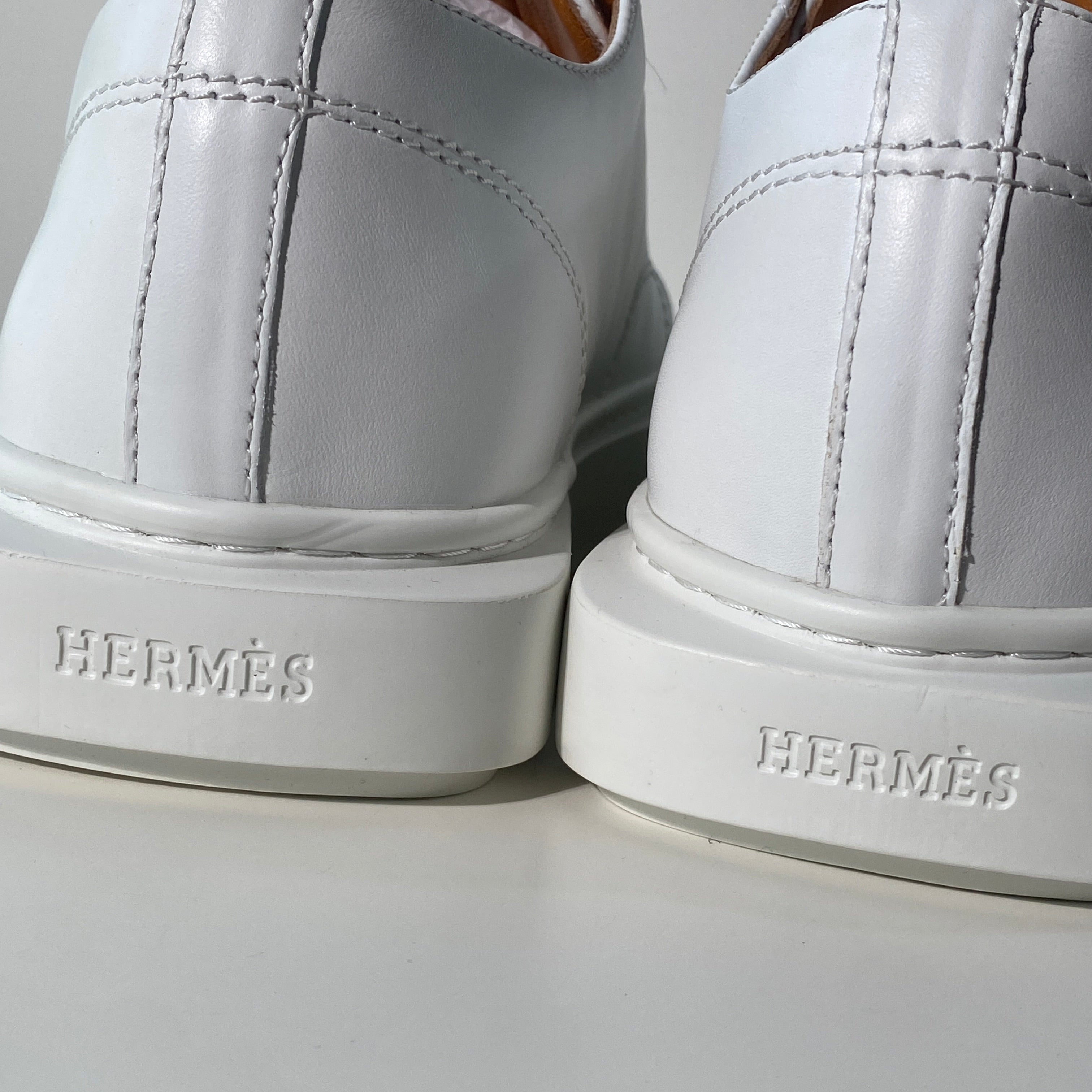 국내) 초미세하자) 에르메스 하루 더비 스니커즈 / 화이트 46