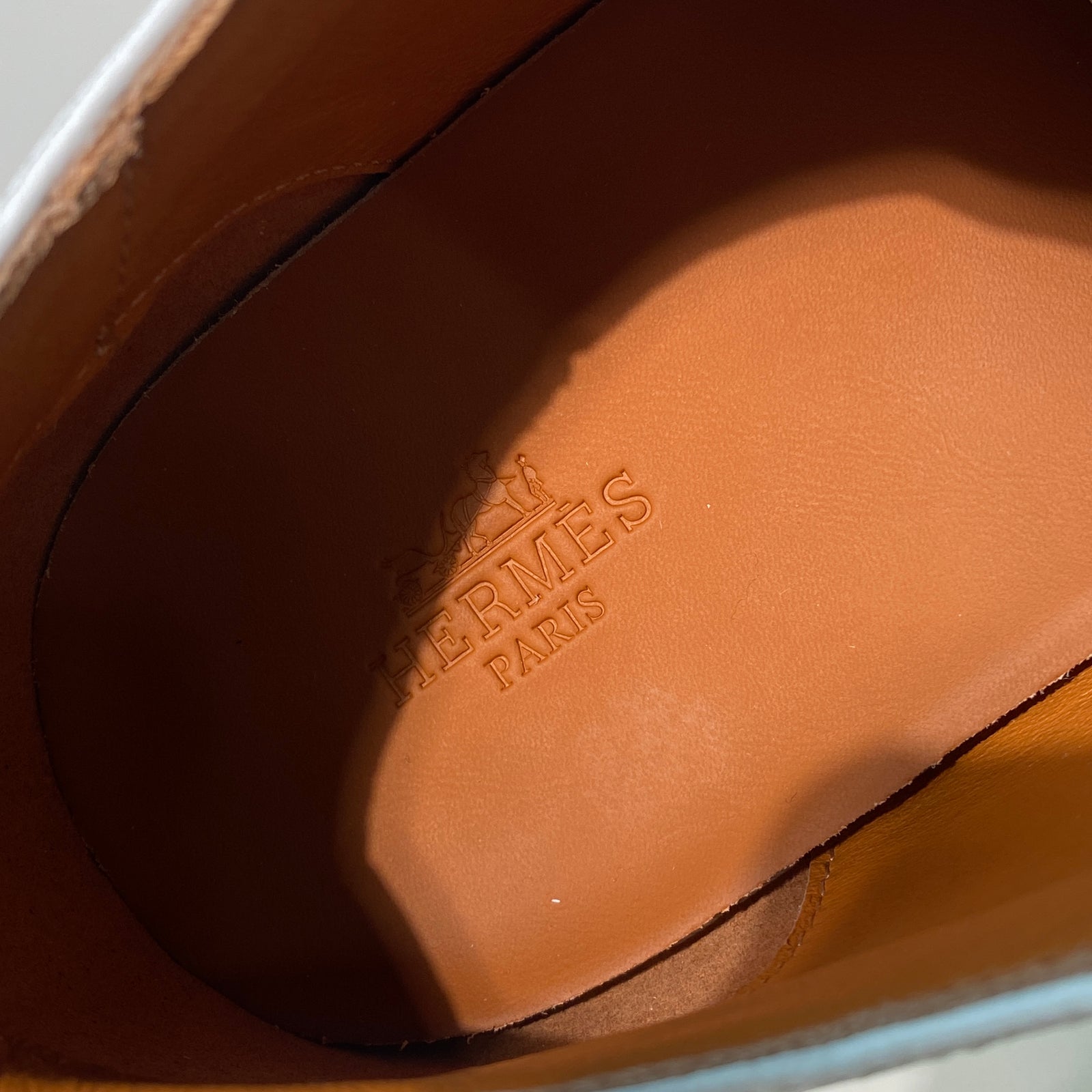 국내) 초미세하자) 에르메스 하루 더비 스니커즈 / 화이트 46