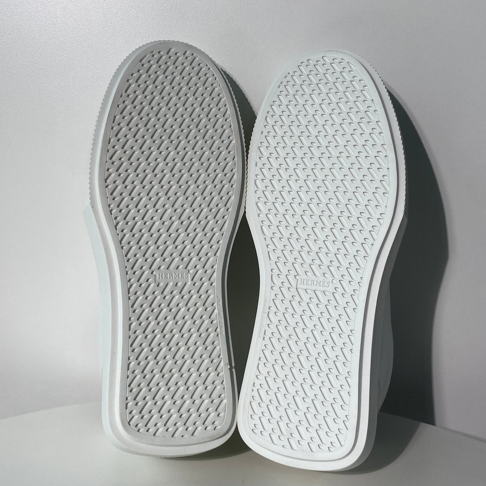 국내) 초미세하자) 에르메스 하루 더비 스니커즈 / 화이트 46