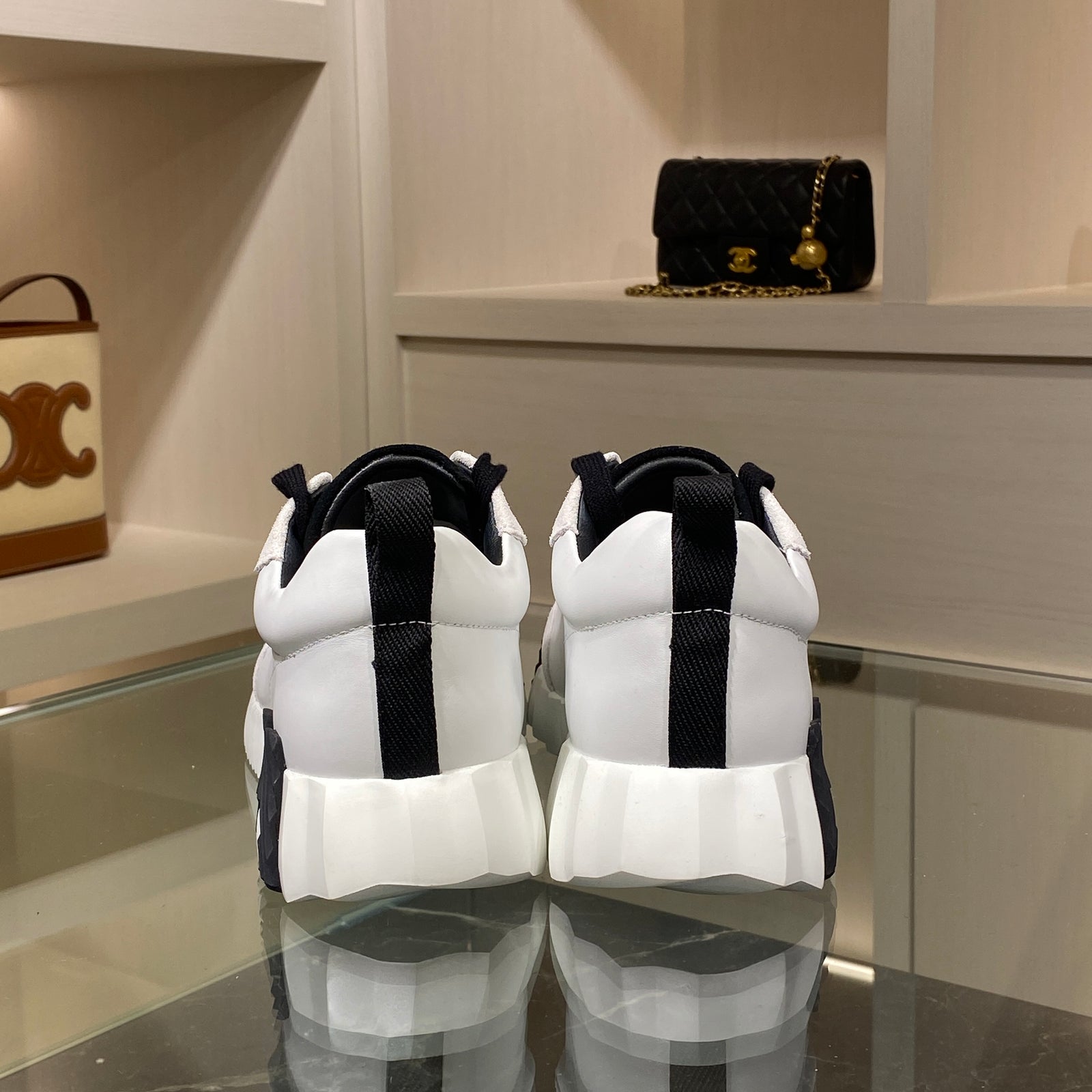 국내) 미세하자) 에르메스 바운싱 스니커즈 / 화이트 블랙 38