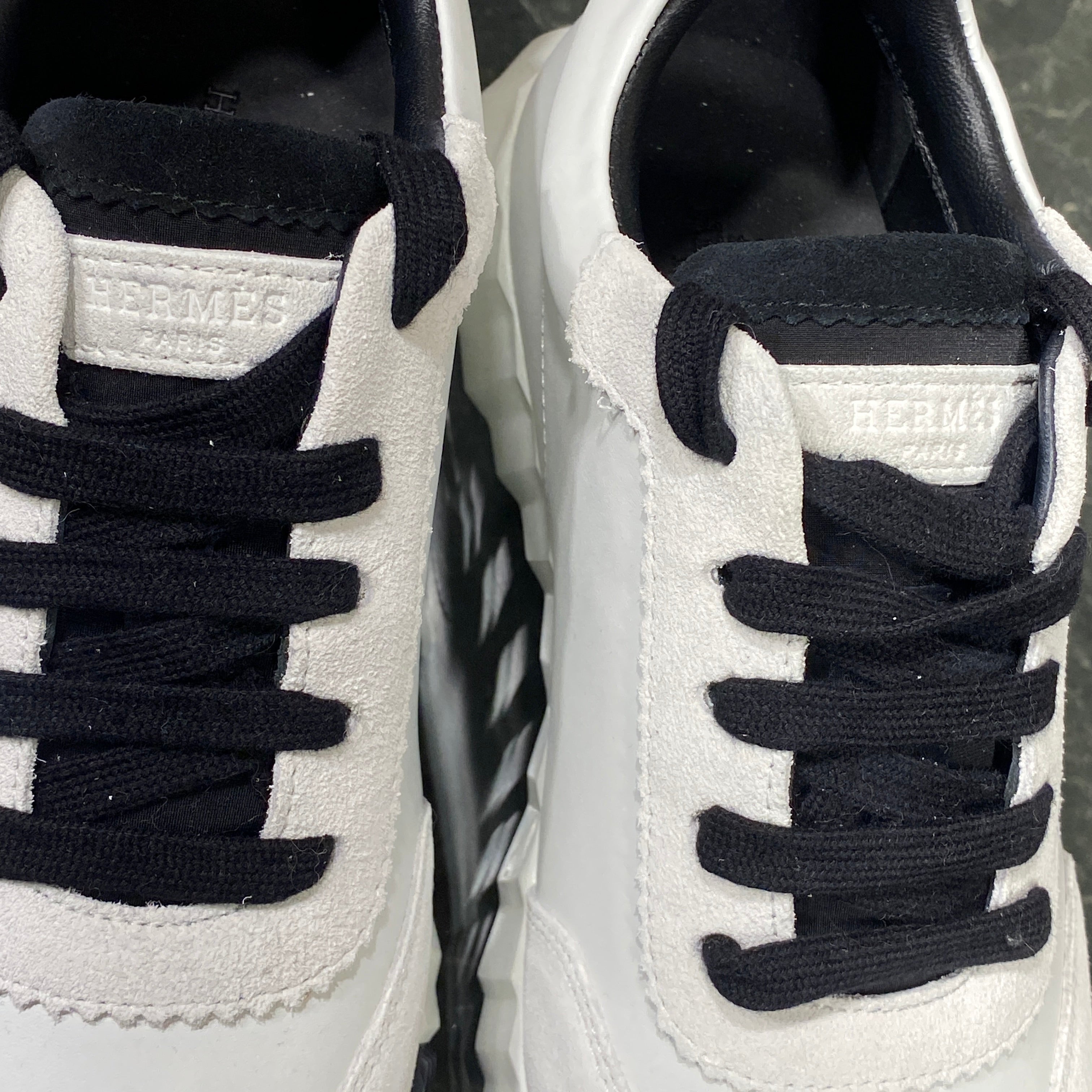 국내) 미세하자) 에르메스 바운싱 스니커즈 / 화이트 블랙 38