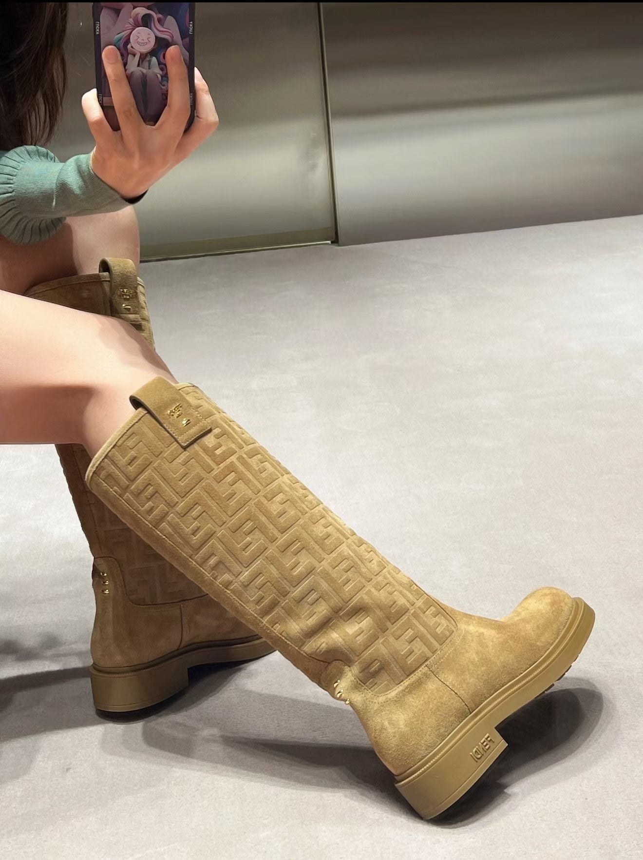 펜디 필로 모노그램 니 하이 부츠