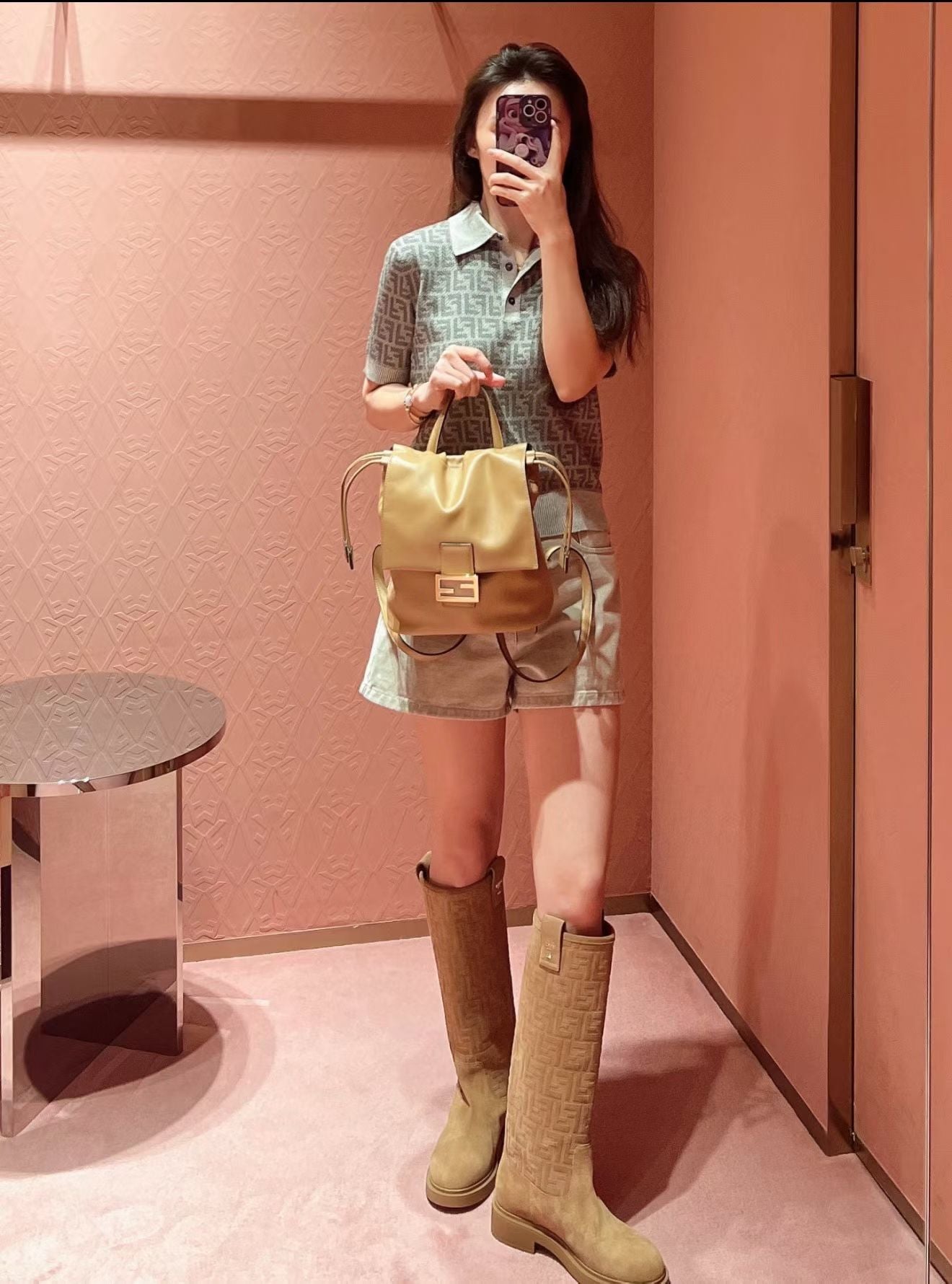 펜디 필로 모노그램 니 하이 부츠