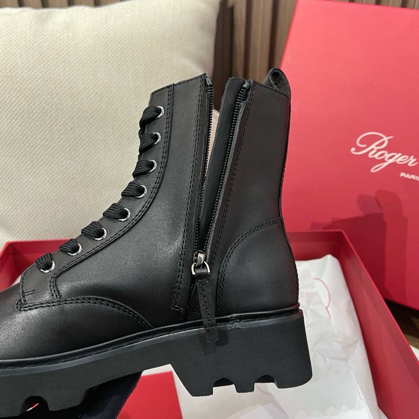 로저비비에 비브 레인저스 레더 부티 블랙