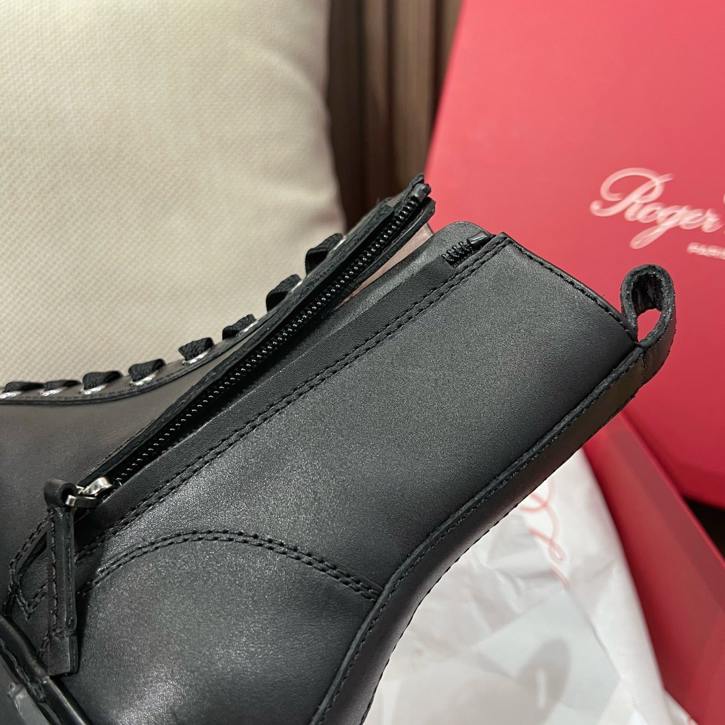 로저비비에 비브 레인저스 레더 부티 블랙