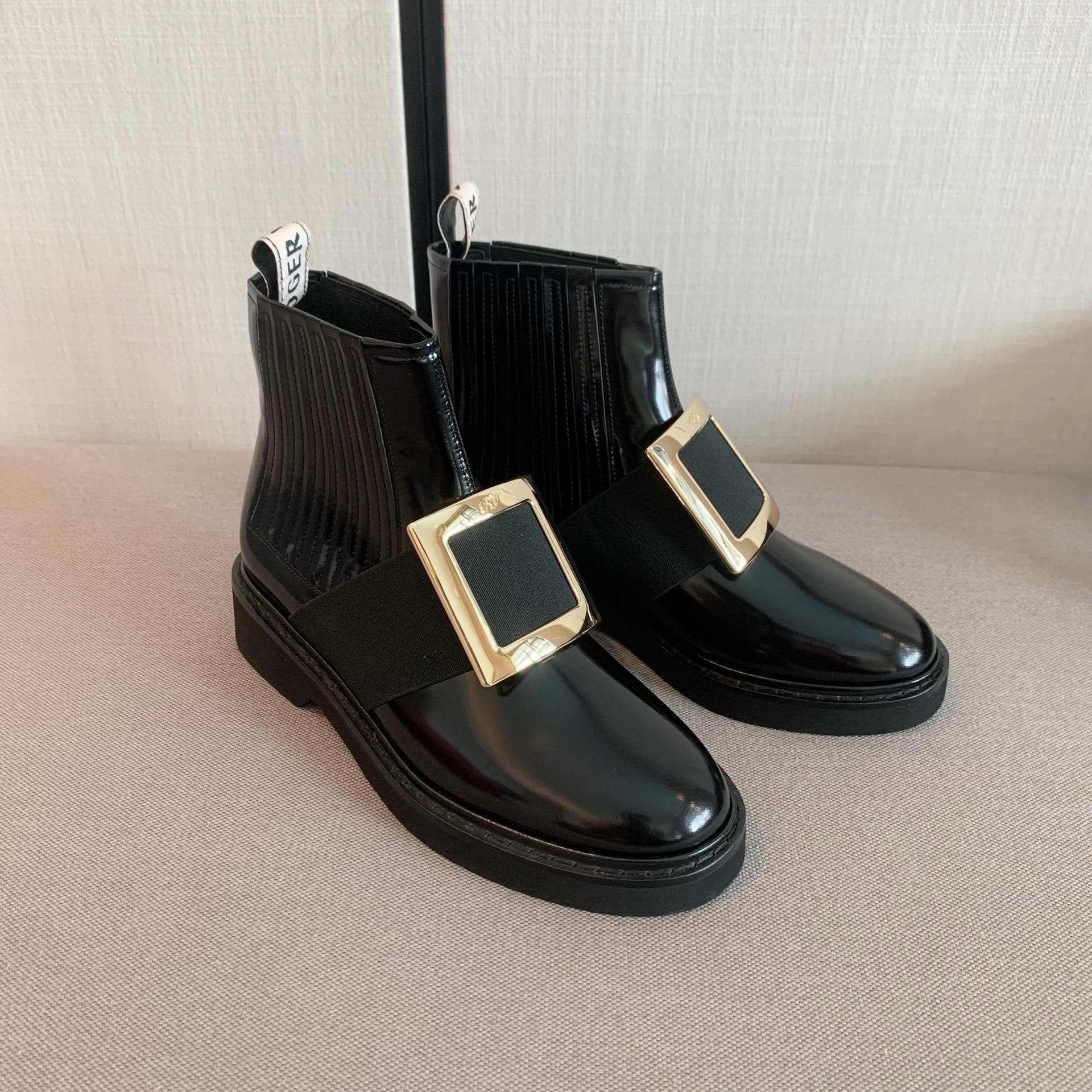 로저비비에 비브 레인저스 첼시 부티