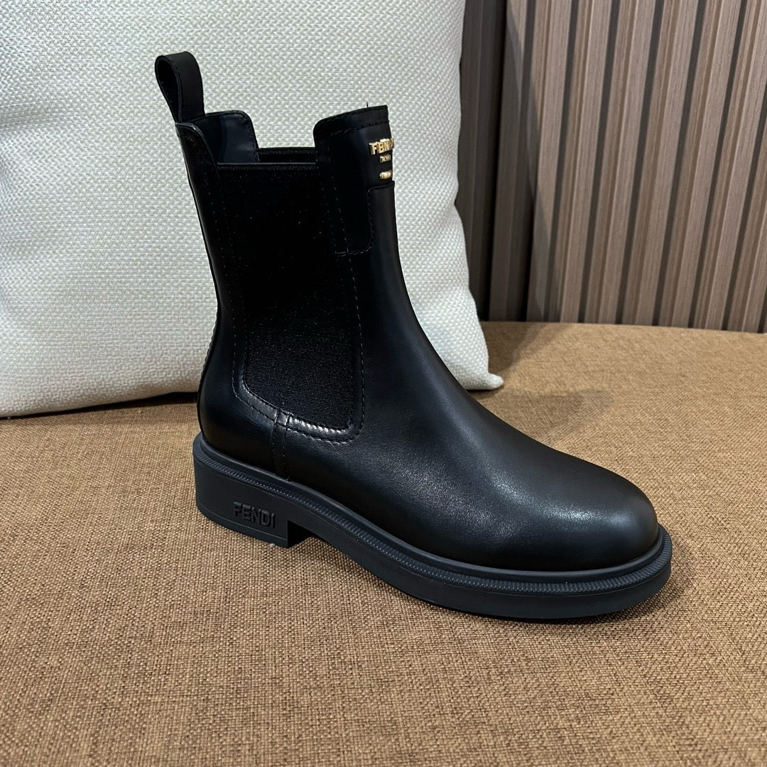 펜디 필로 블랙 가죽 바이커 부츠