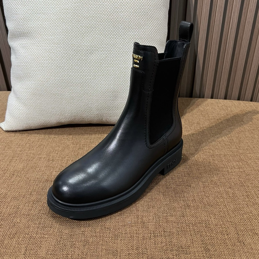 펜디 필로 블랙 가죽 바이커 부츠