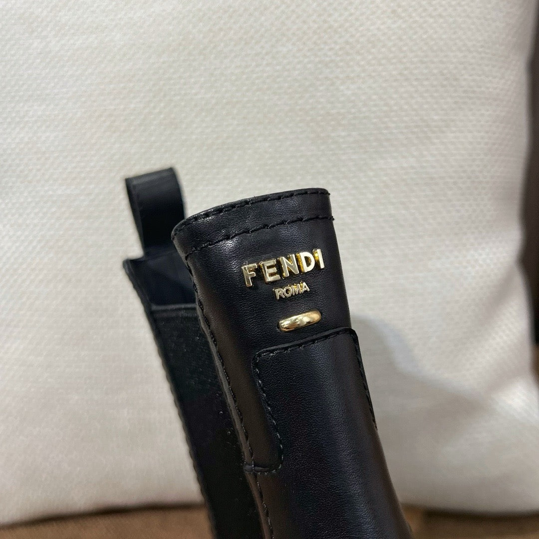 펜디 필로 블랙 가죽 바이커 부츠