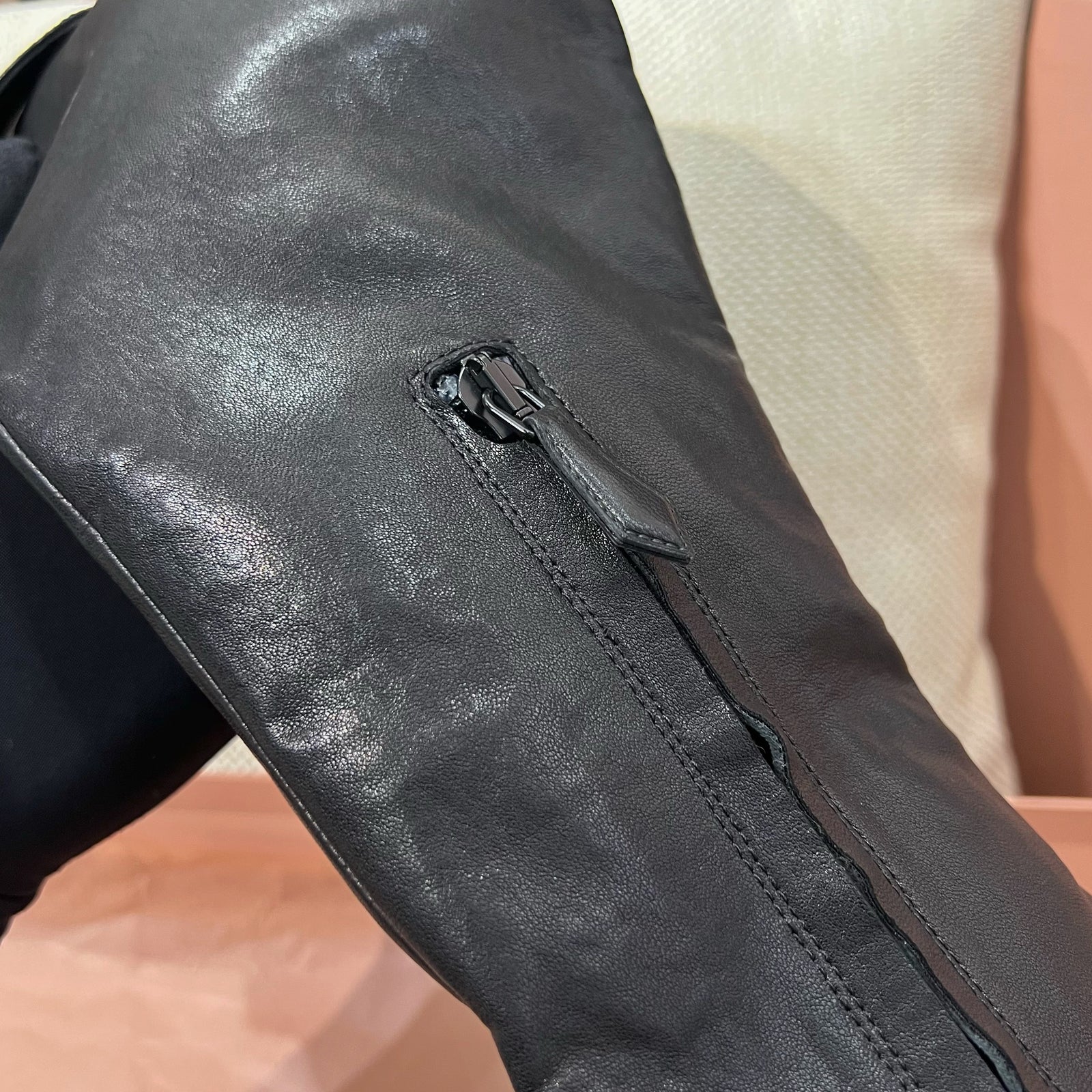 미우 미우 나파 레더 부츠 버클