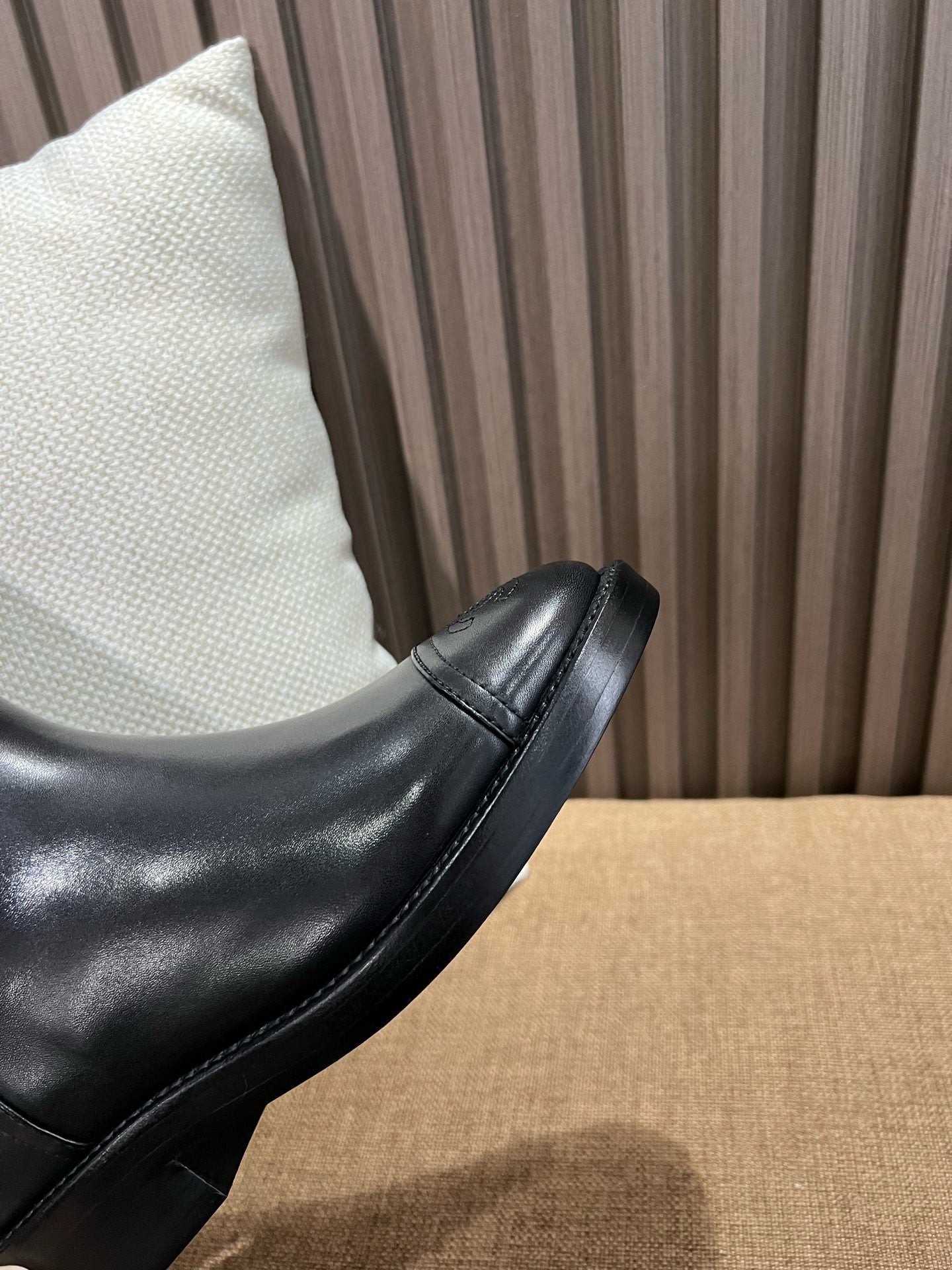 샤넬 하이 부츠 카프스킨 블랙