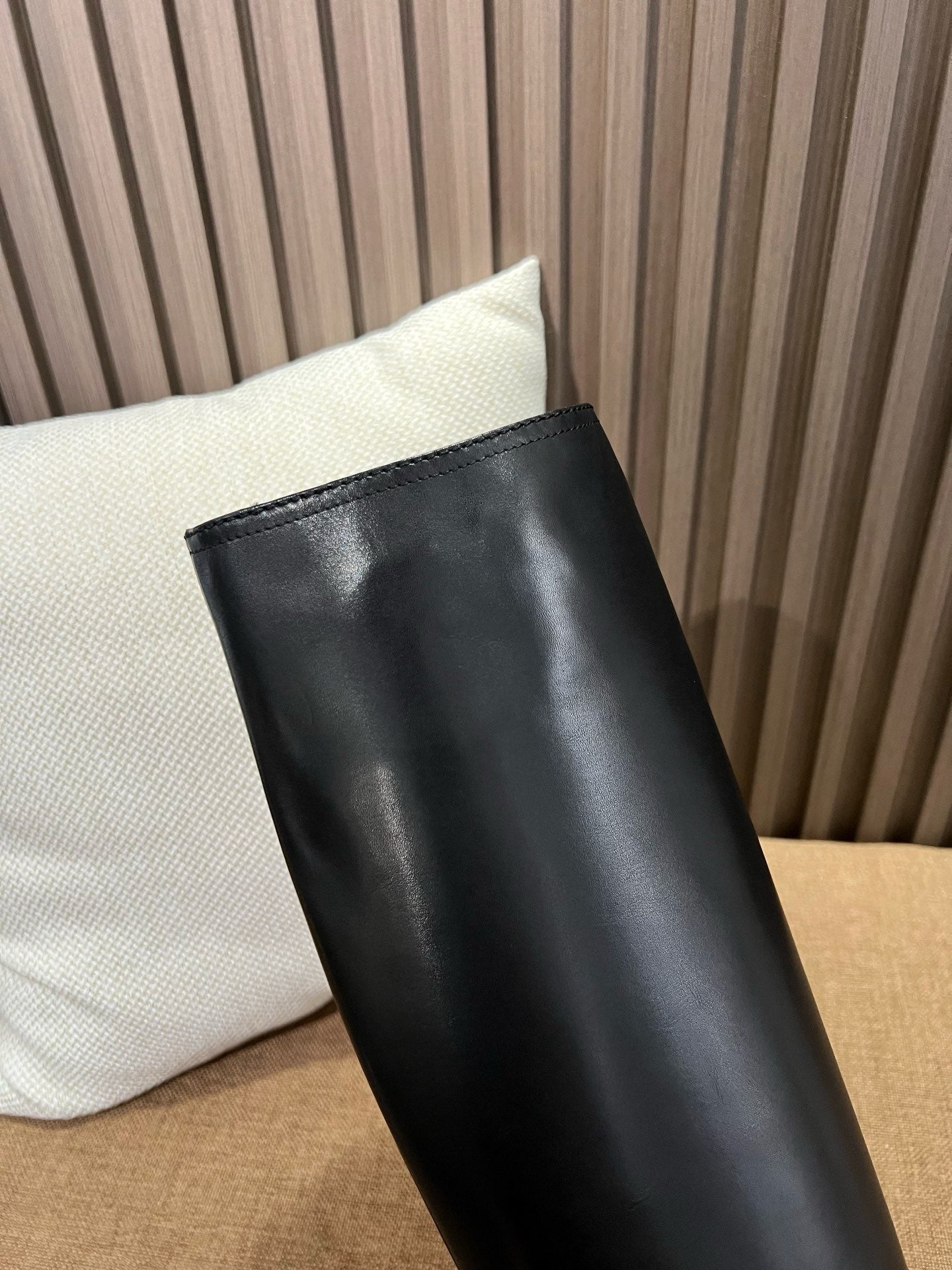 샤넬 하이 부츠 카프스킨 블랙