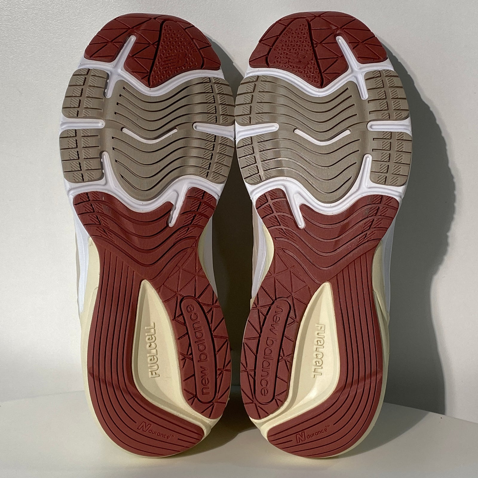 국내) 뉴발란스 X 로로피아나 37