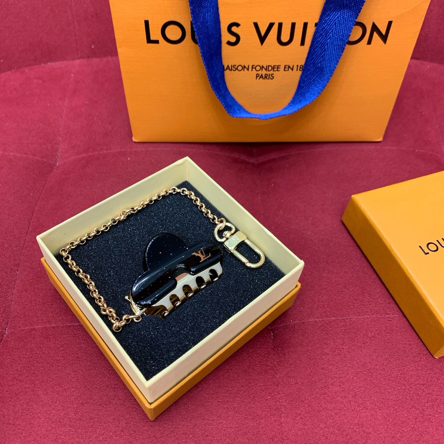 루이비통 헤어 클립 백 참 1