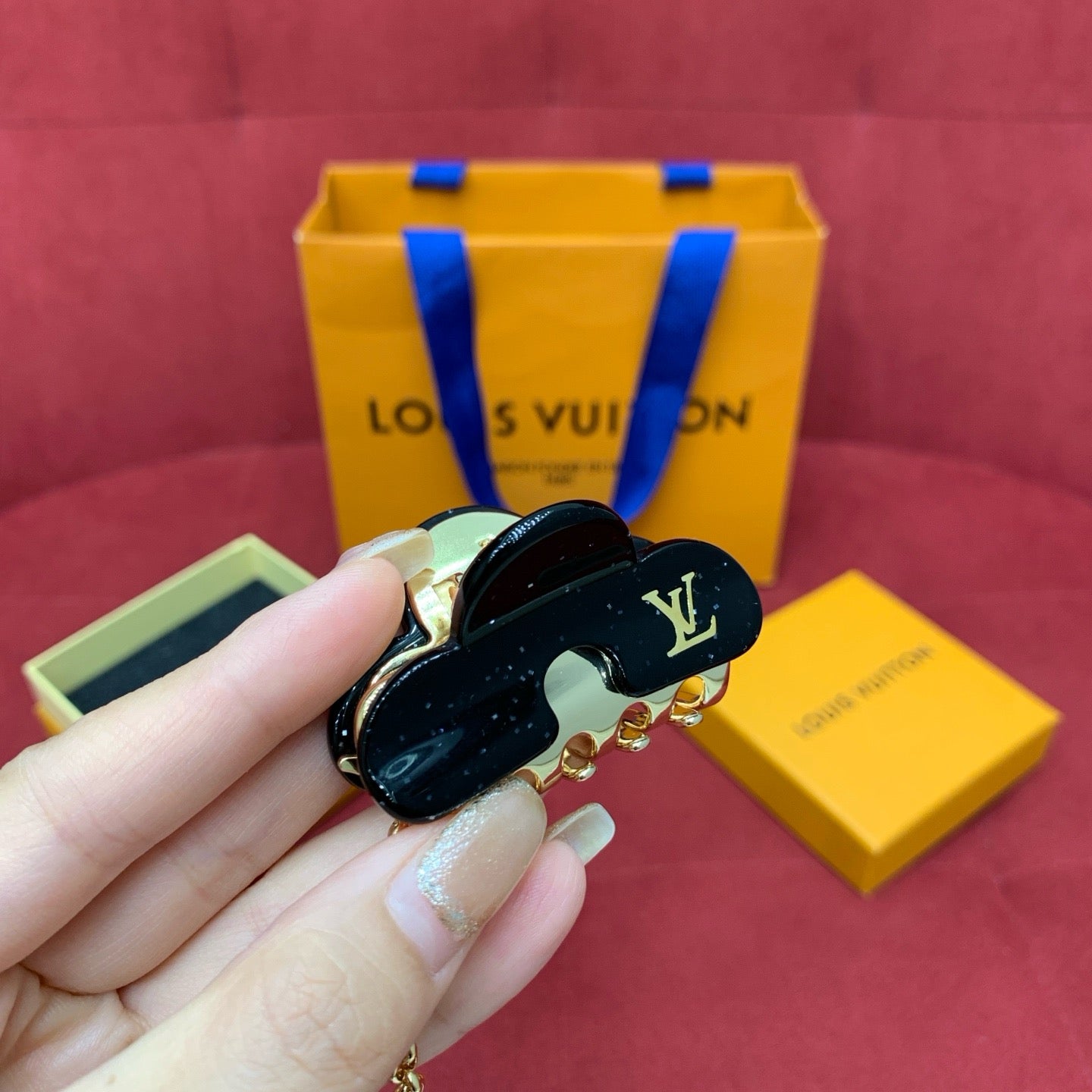 루이비통 헤어 클립 백 참 1