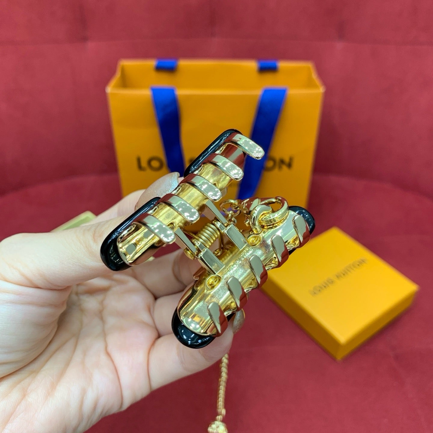 루이비통 헤어 클립 백 참 1