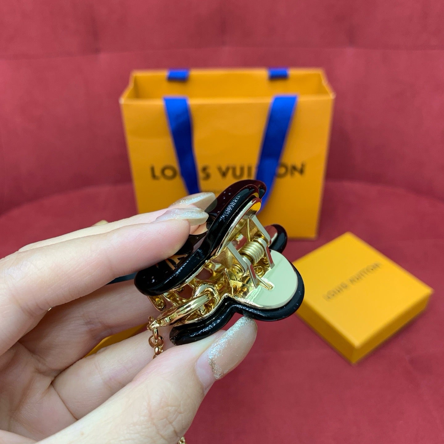 루이비통 헤어 클립 백 참 1