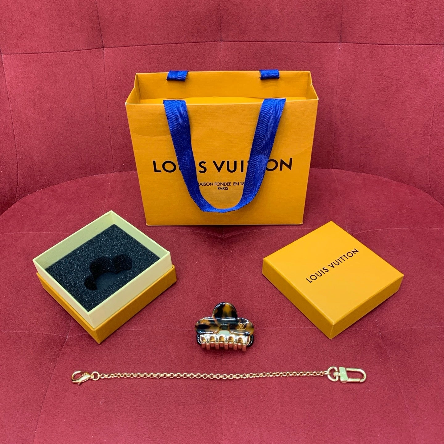 루이비통 헤어 클립 백 참 2