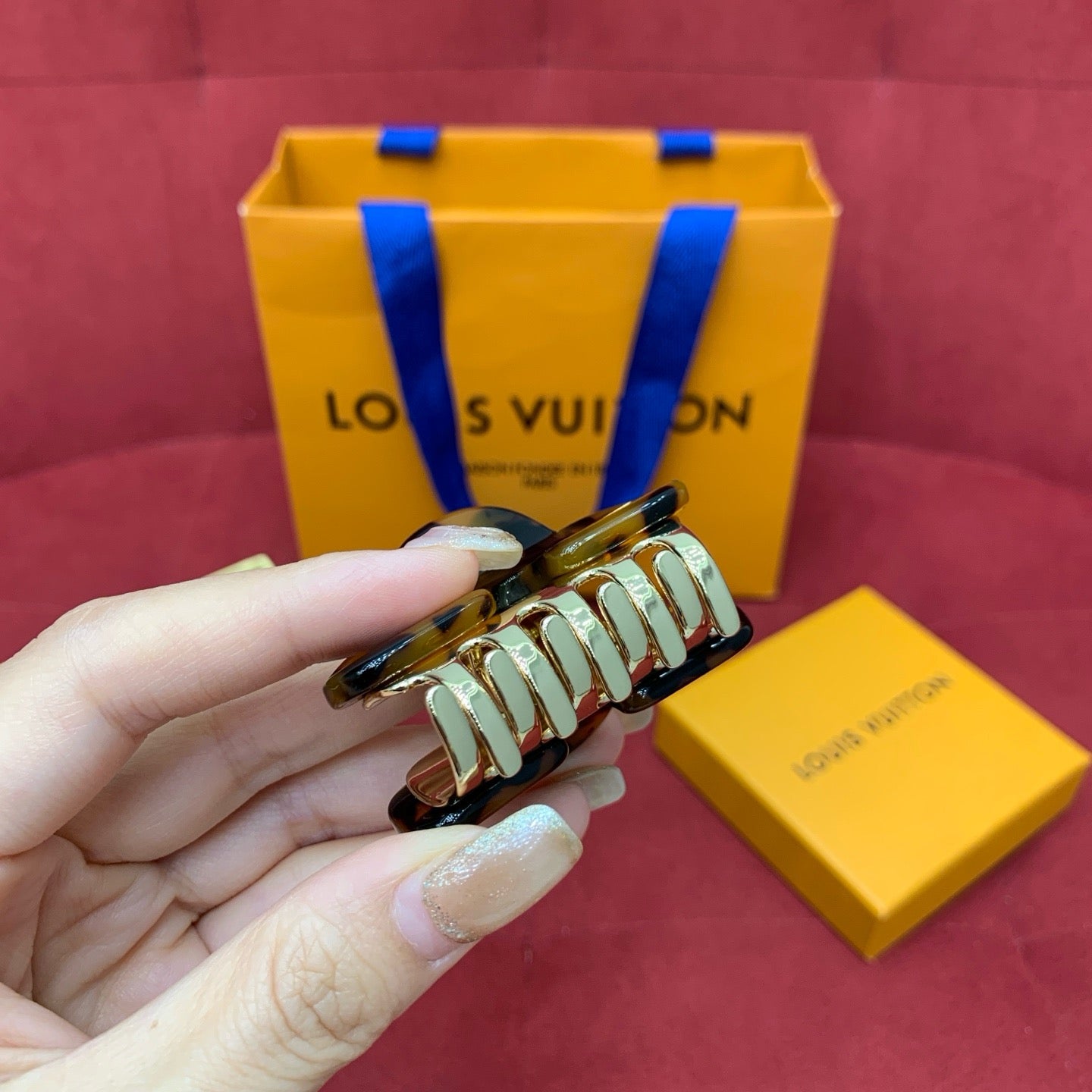 루이비통 헤어 클립 백 참 2