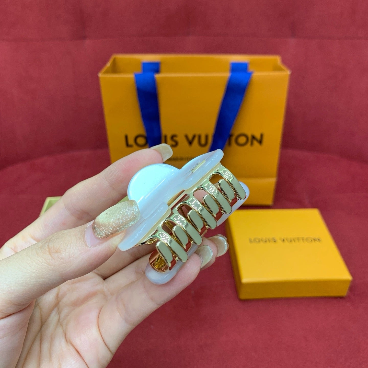 루이비통 헤어 클립 백 참 3