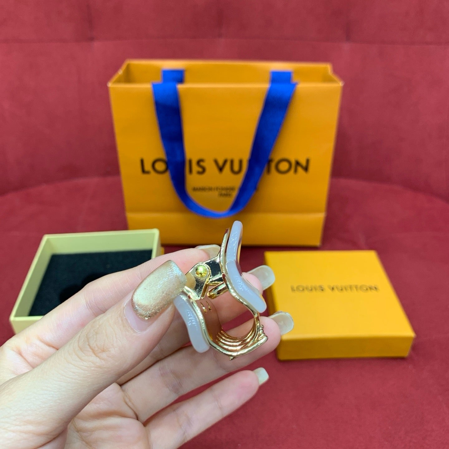 루이비통 헤어 클립 백 참 3