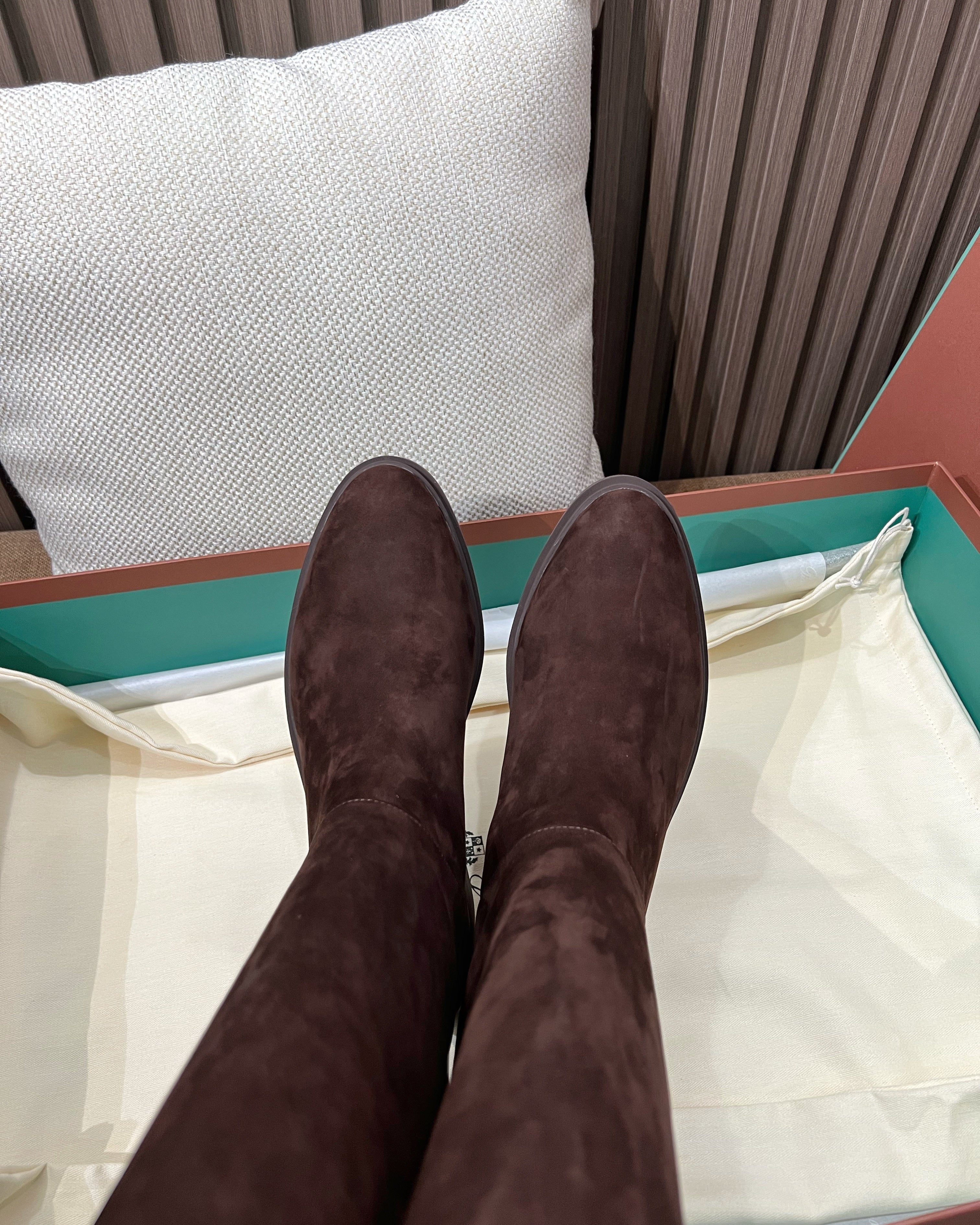 로로피아나 킬다 부츠 스웨이드