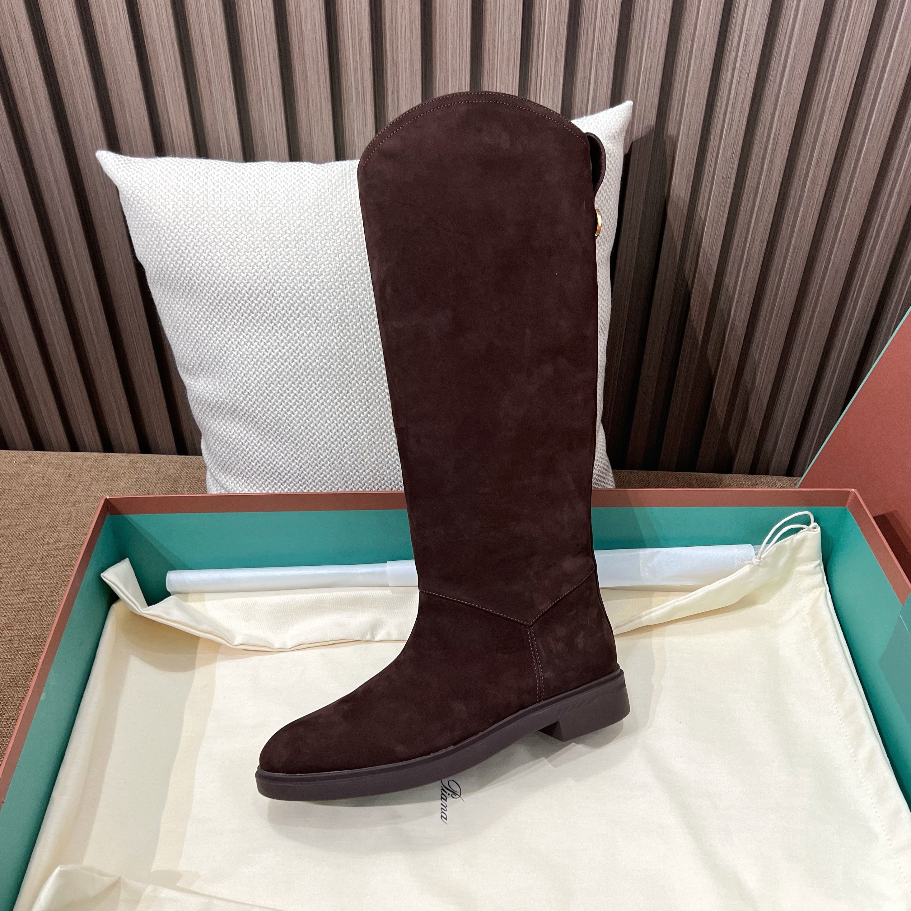 로로피아나 킬다 부츠 스웨이드