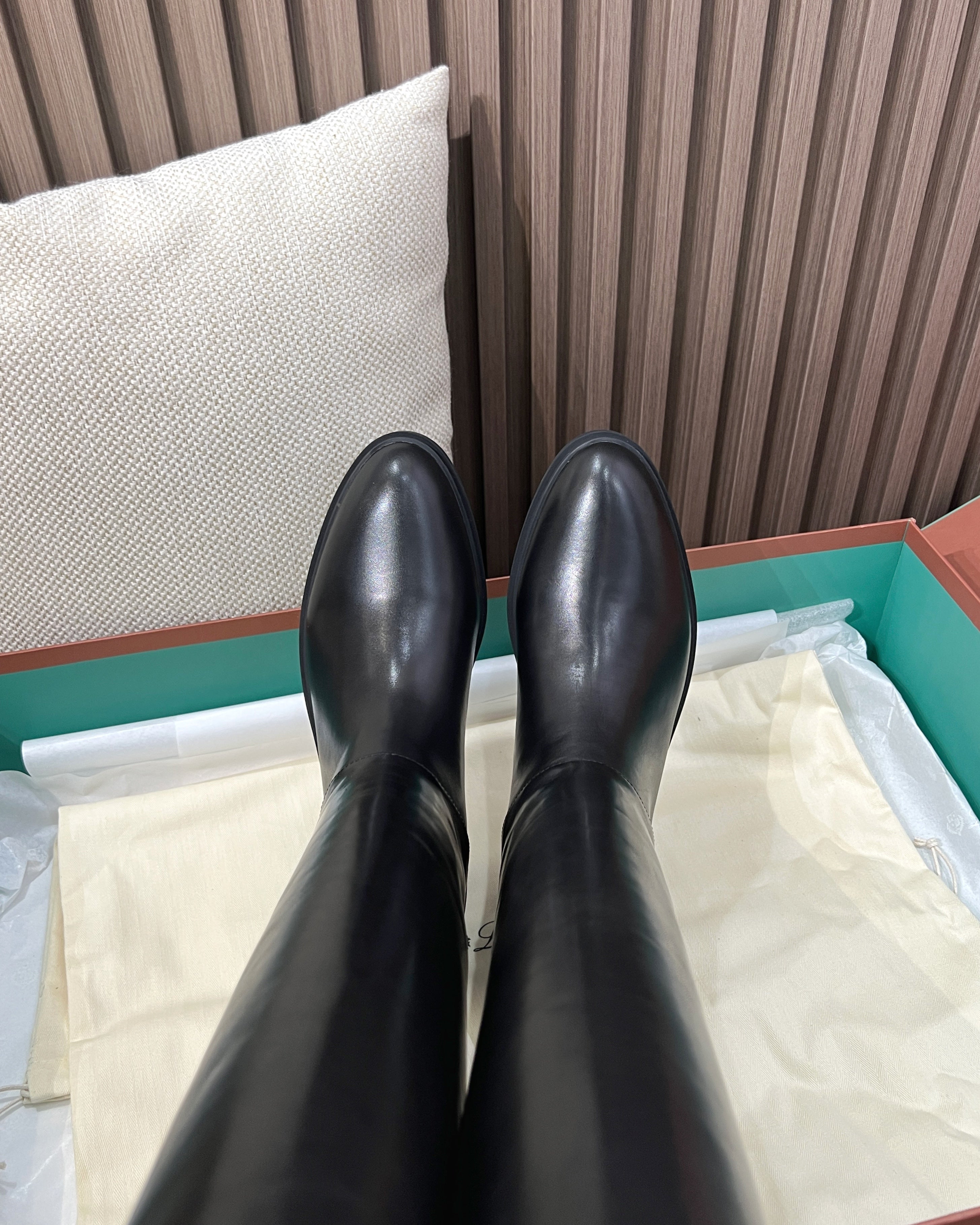 로로피아나 킬다 부츠 카프스킨