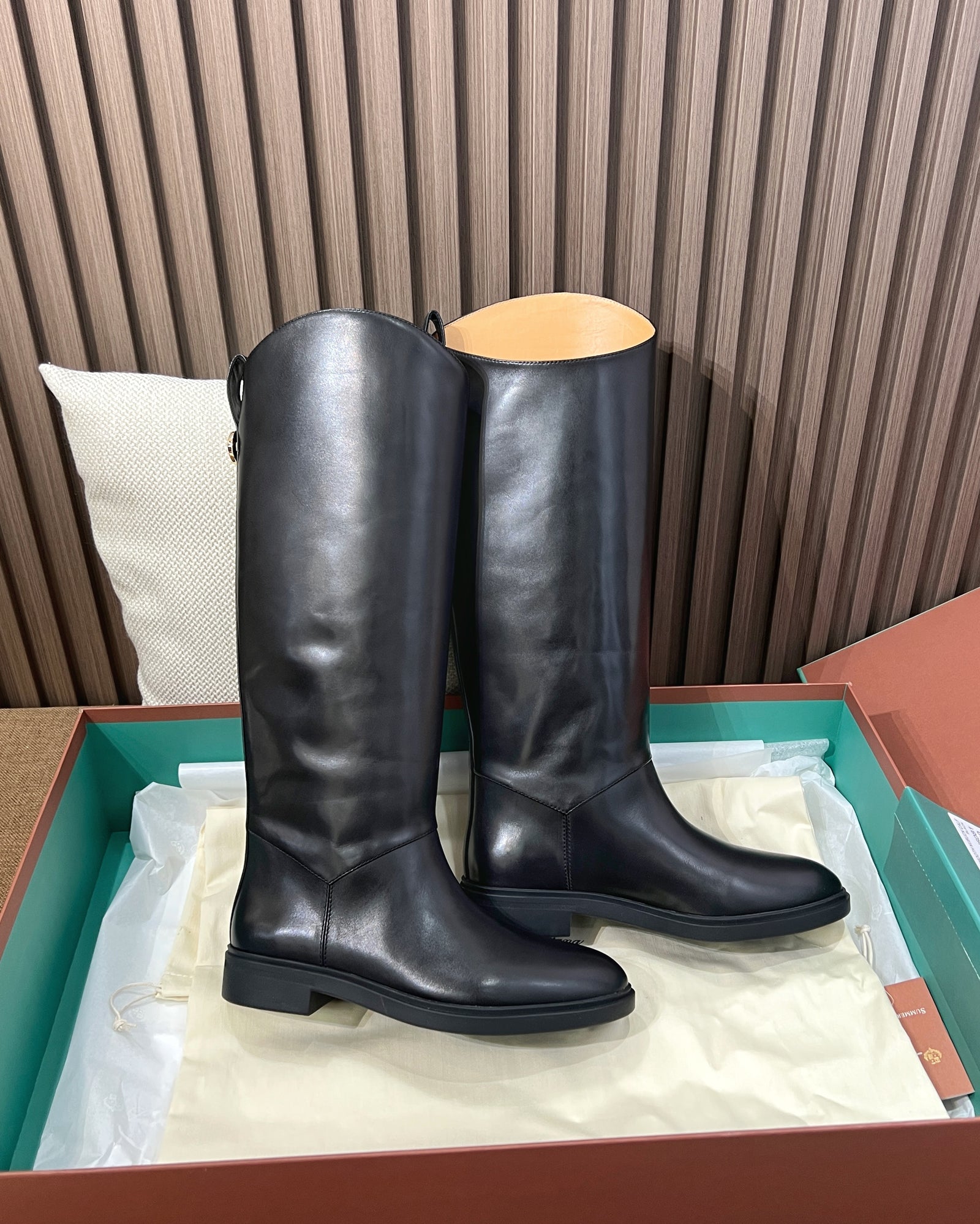 로로피아나 킬다 부츠 카프스킨