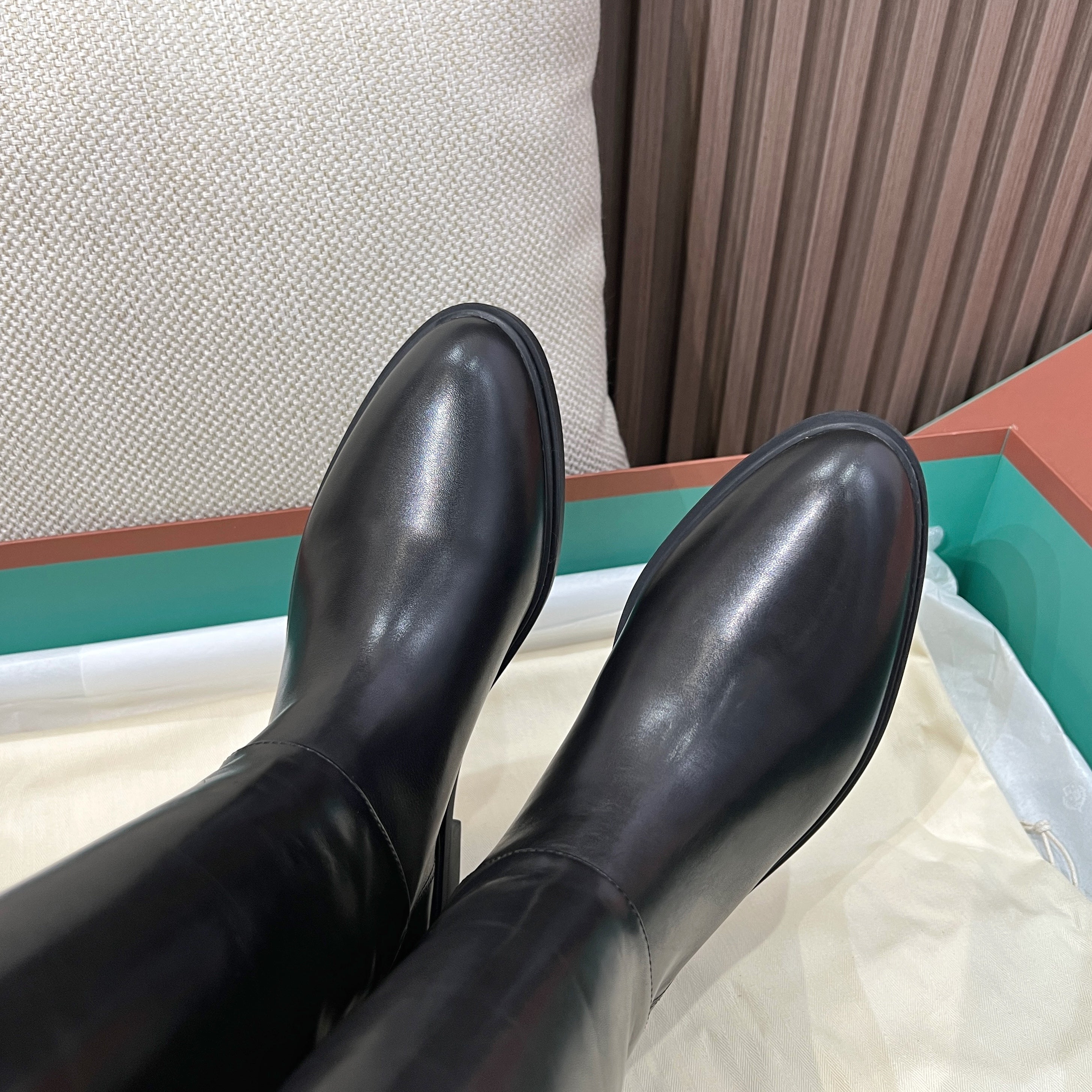 로로피아나 킬다 부츠 카프스킨