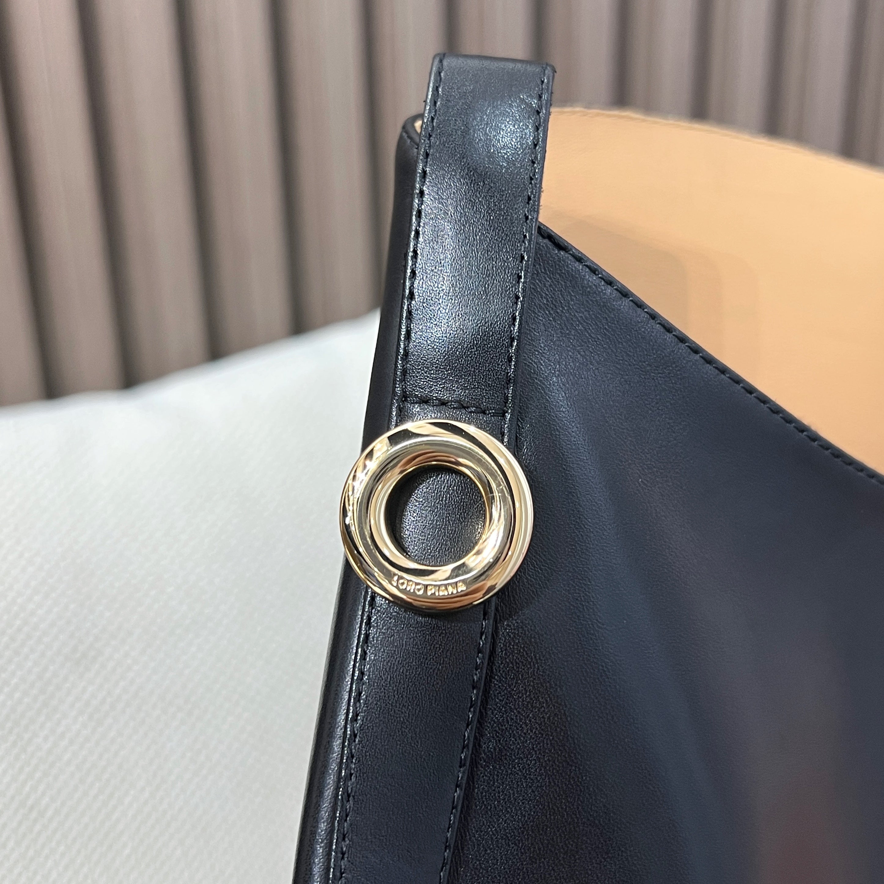 로로피아나 킬다 부츠 카프스킨