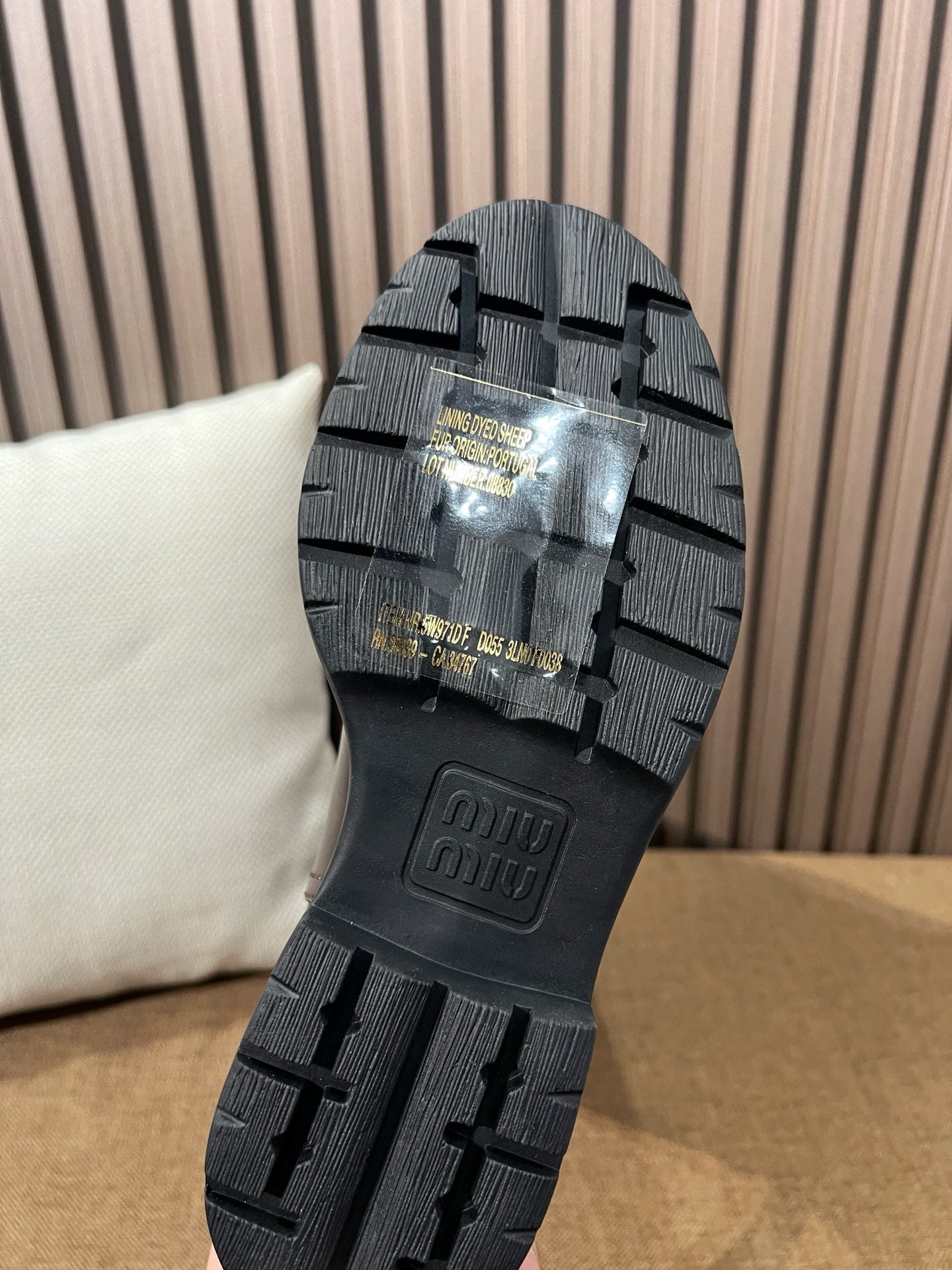 미우미우 퓌메 가죽 부츠