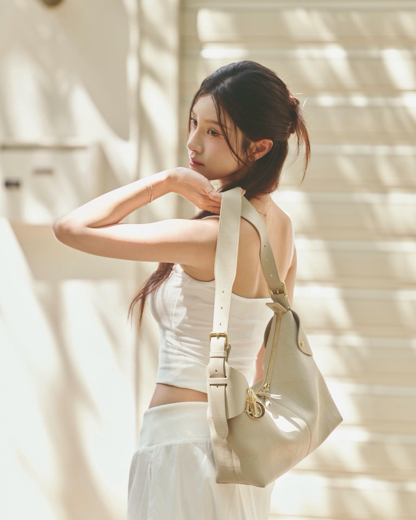 디올 보야주 백 플랫 매크로 까나쥬 그레인드 카프스킨 미디움