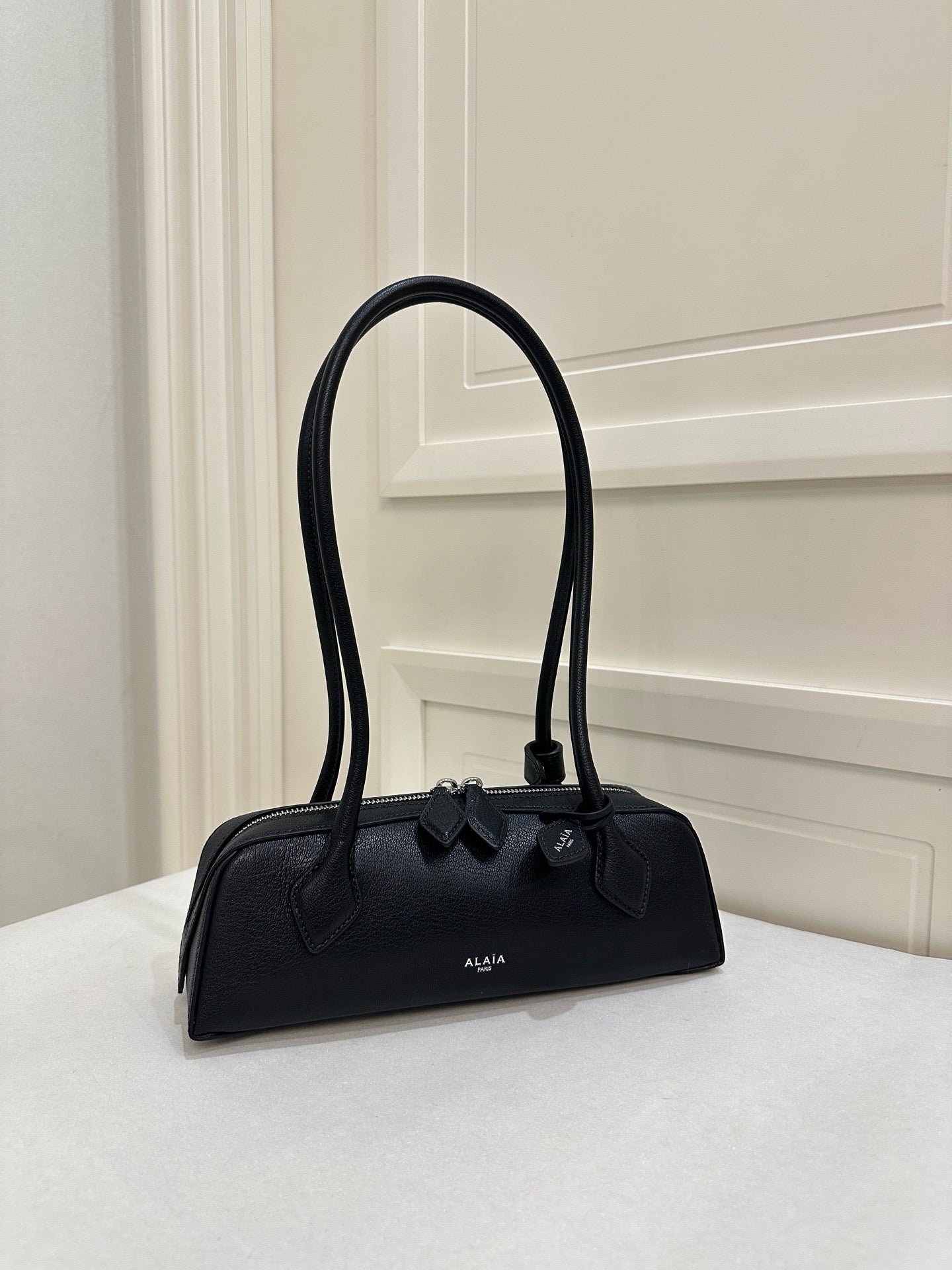 알라이아 LE TECKEL 가죽 스몰 백