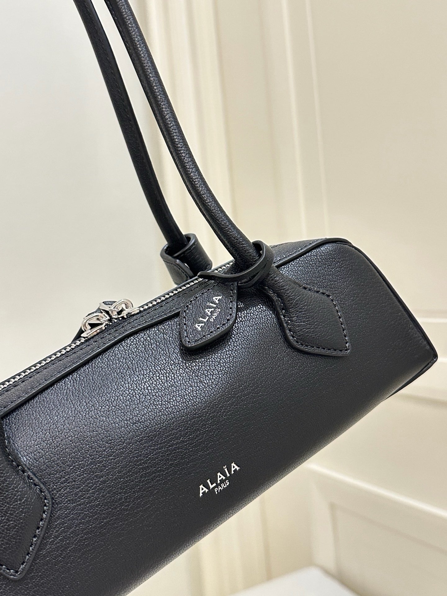 알라이아 LE TECKEL 가죽 스몰 백