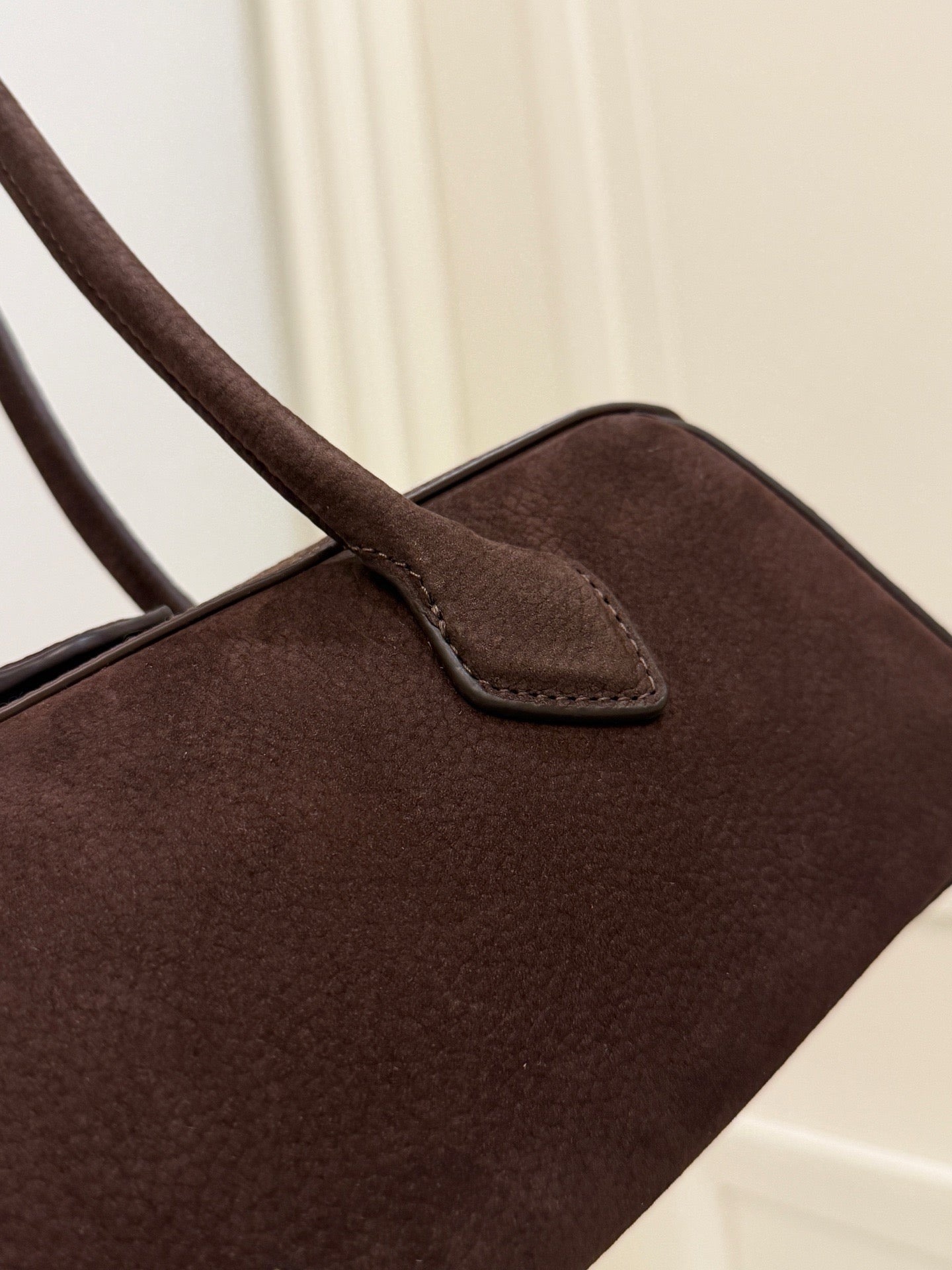 알라이아 LE TECKEL 미디엄 백